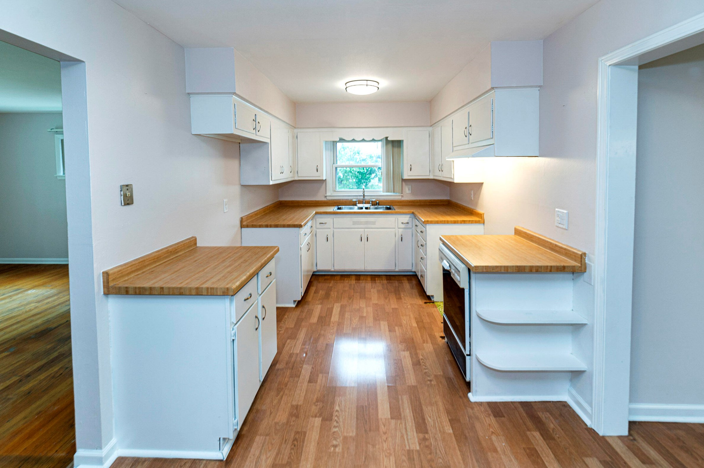 7313 W Squire Ave, Milwaukee, WI 53220
