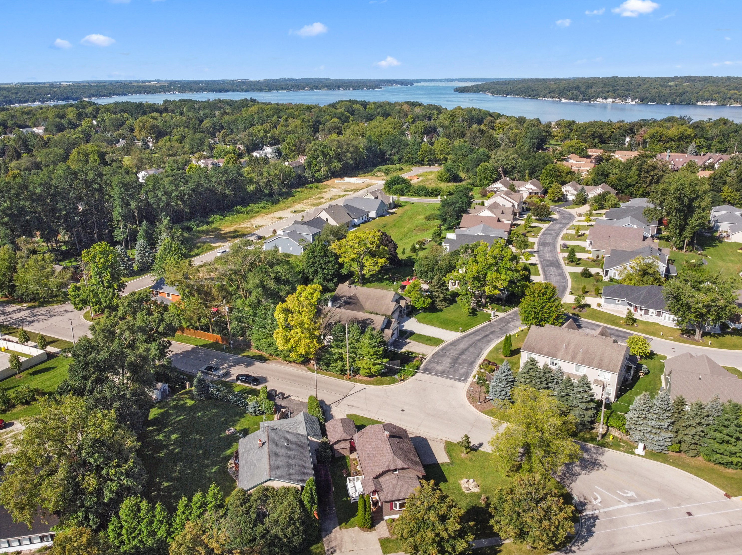 752 Wells St, Lake Geneva, WI 53147-2110