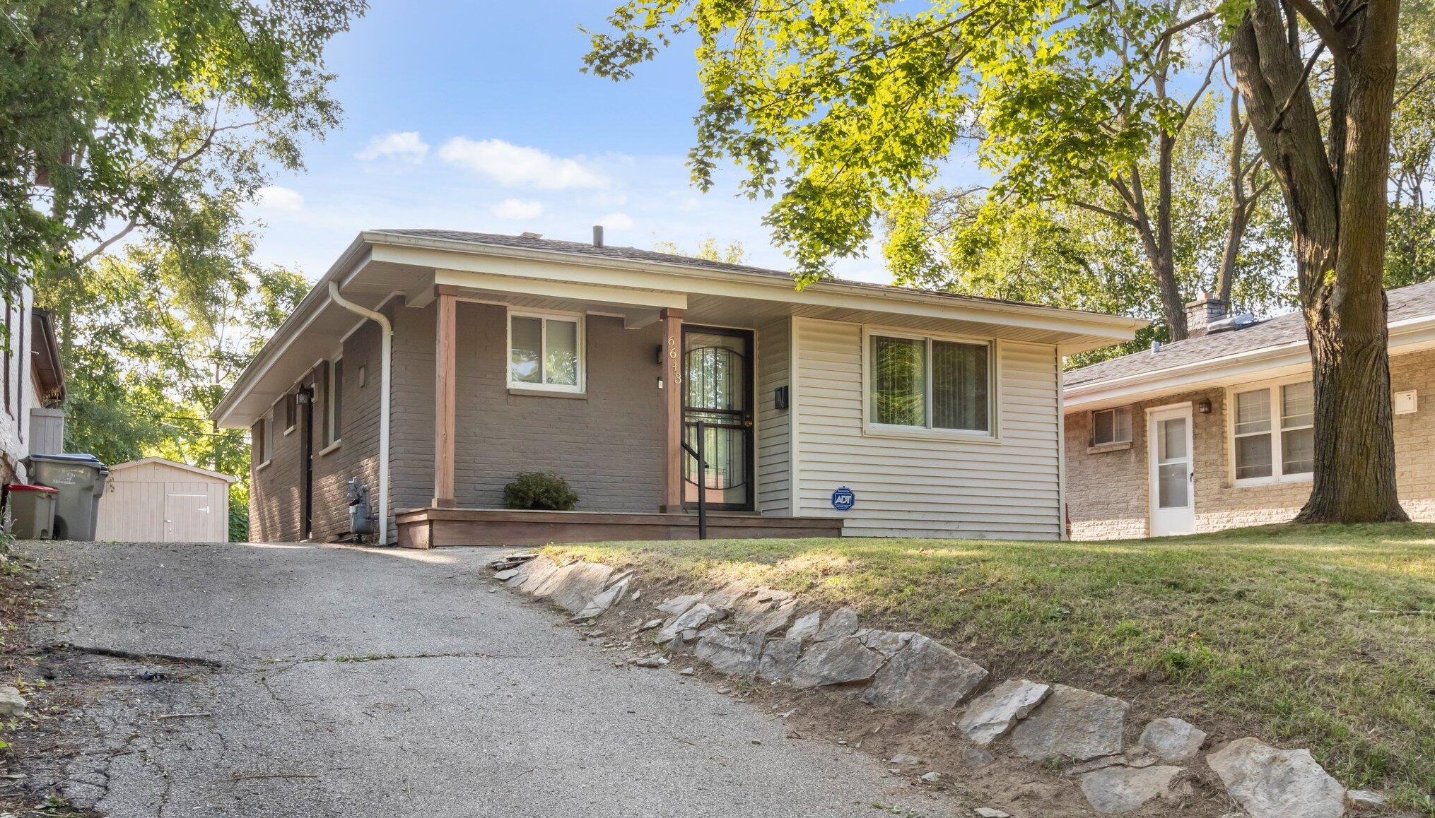 6643 N 52nd St, Milwaukee, WI 53223