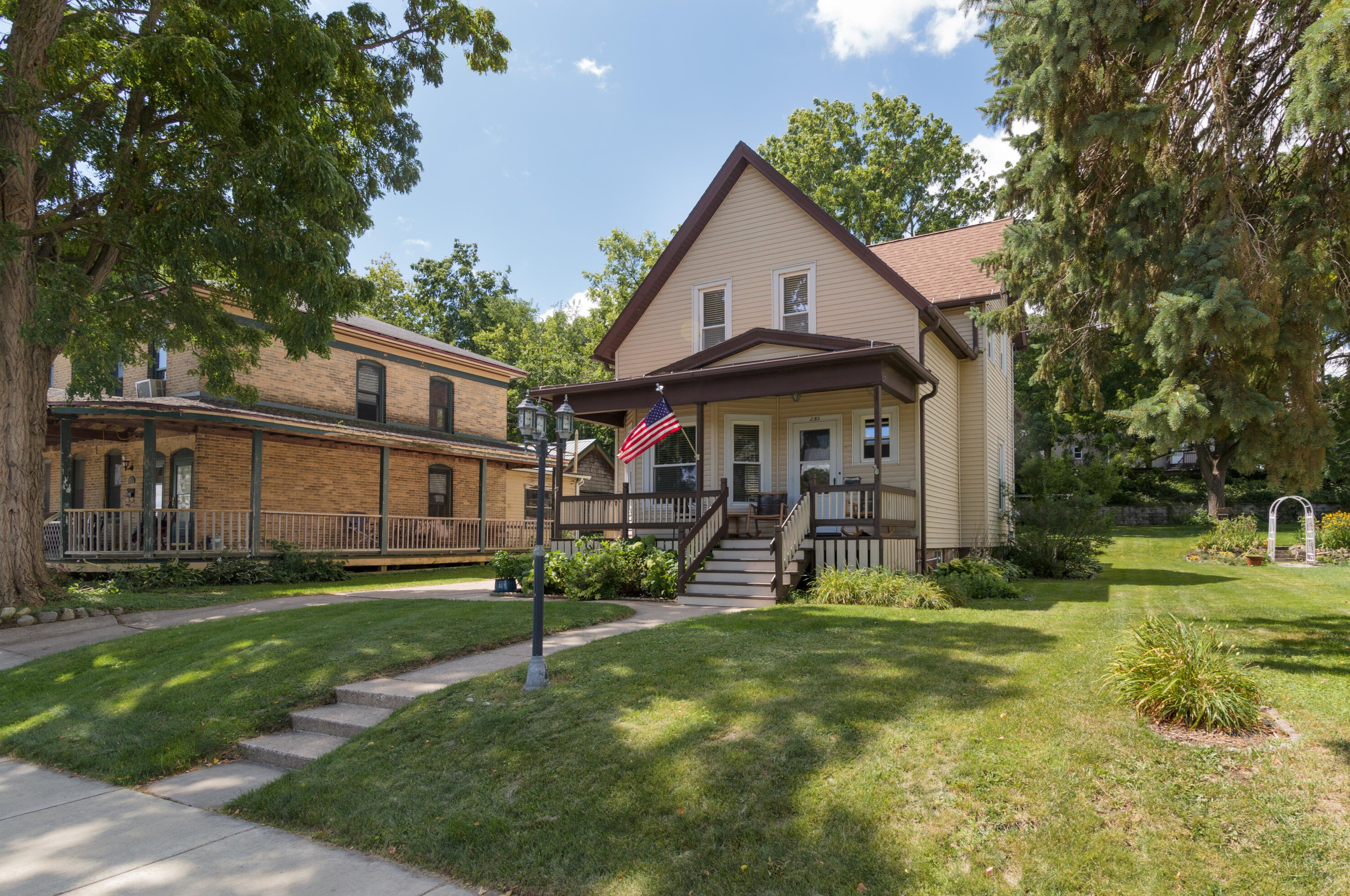 253 S Main St, Mayville, WI 53050