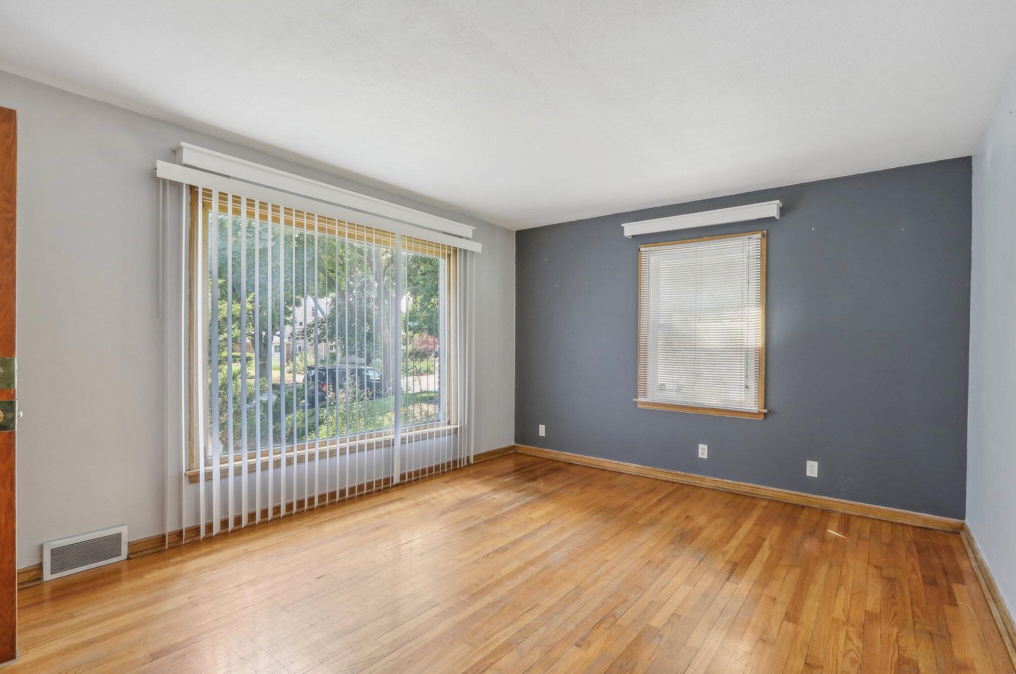 4138 W Mckinley Ct #4140, Milwaukee, WI 53208