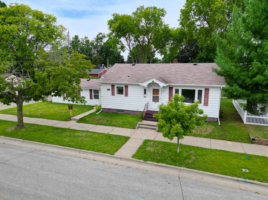 812 22nd St, La Crosse, WI 54601