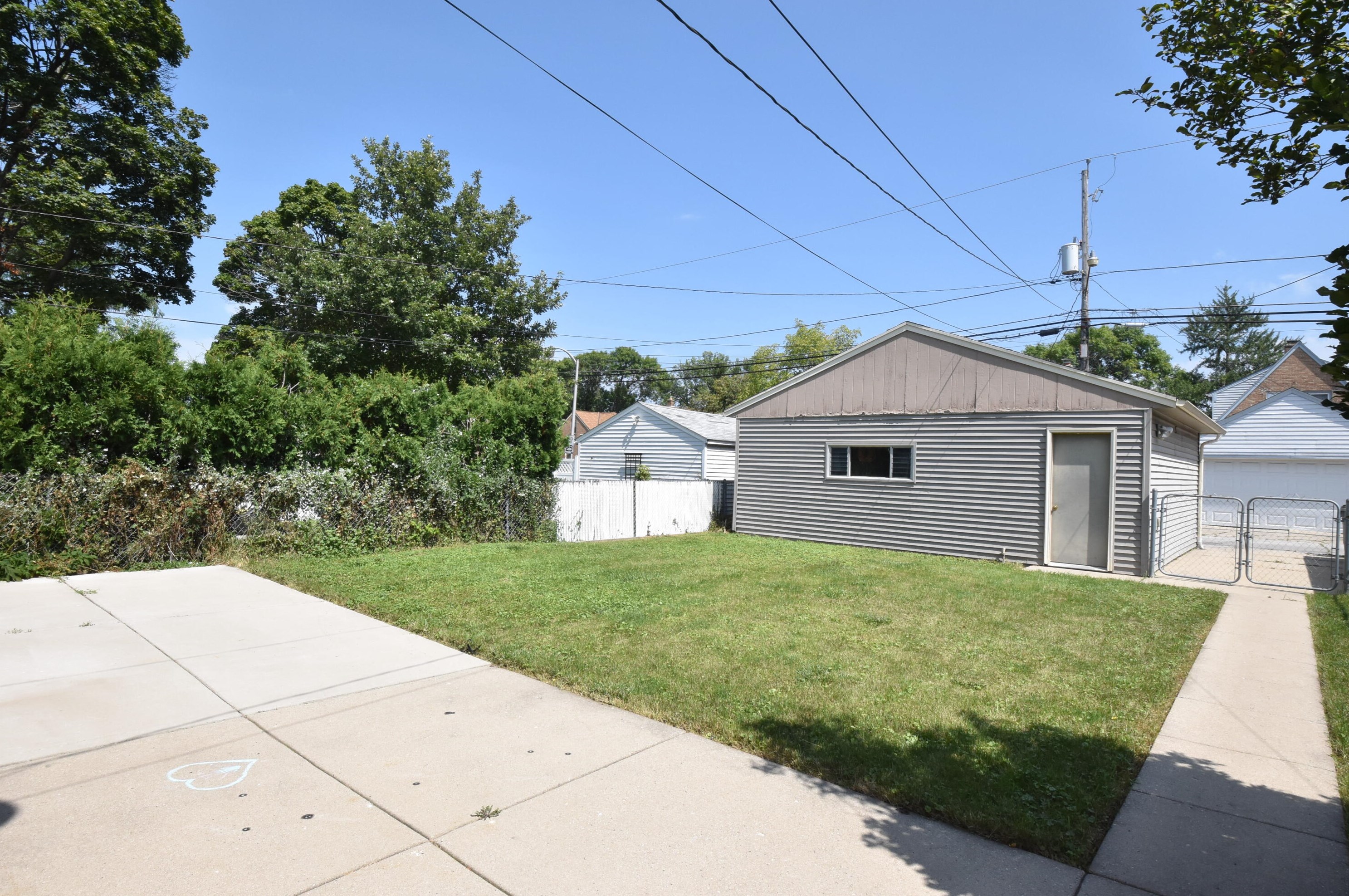 3404 20th St, Milwaukee WI  53215-4918 exterior