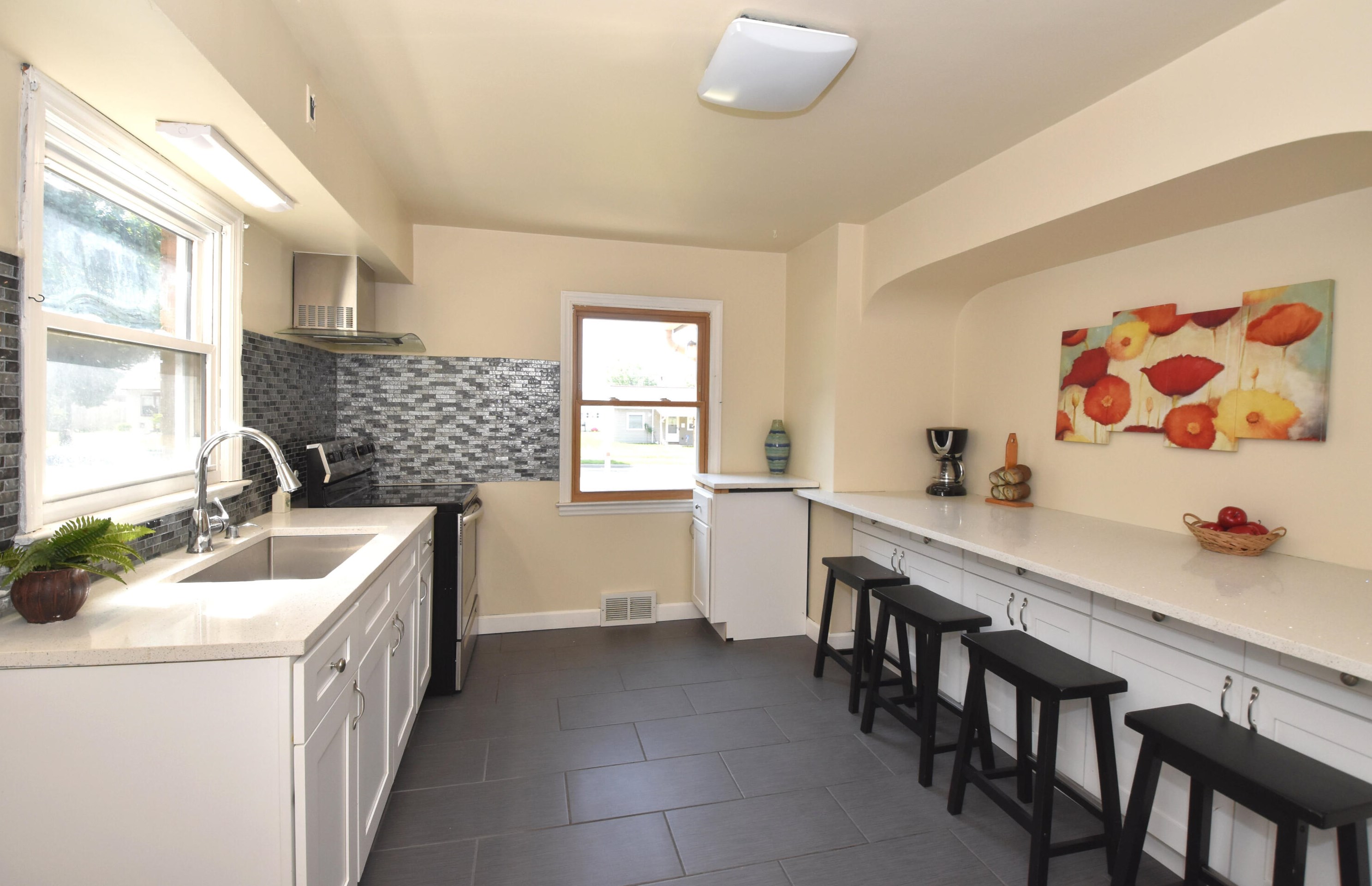 3404 20th St, Milwaukee WI  53215-4918 exterior