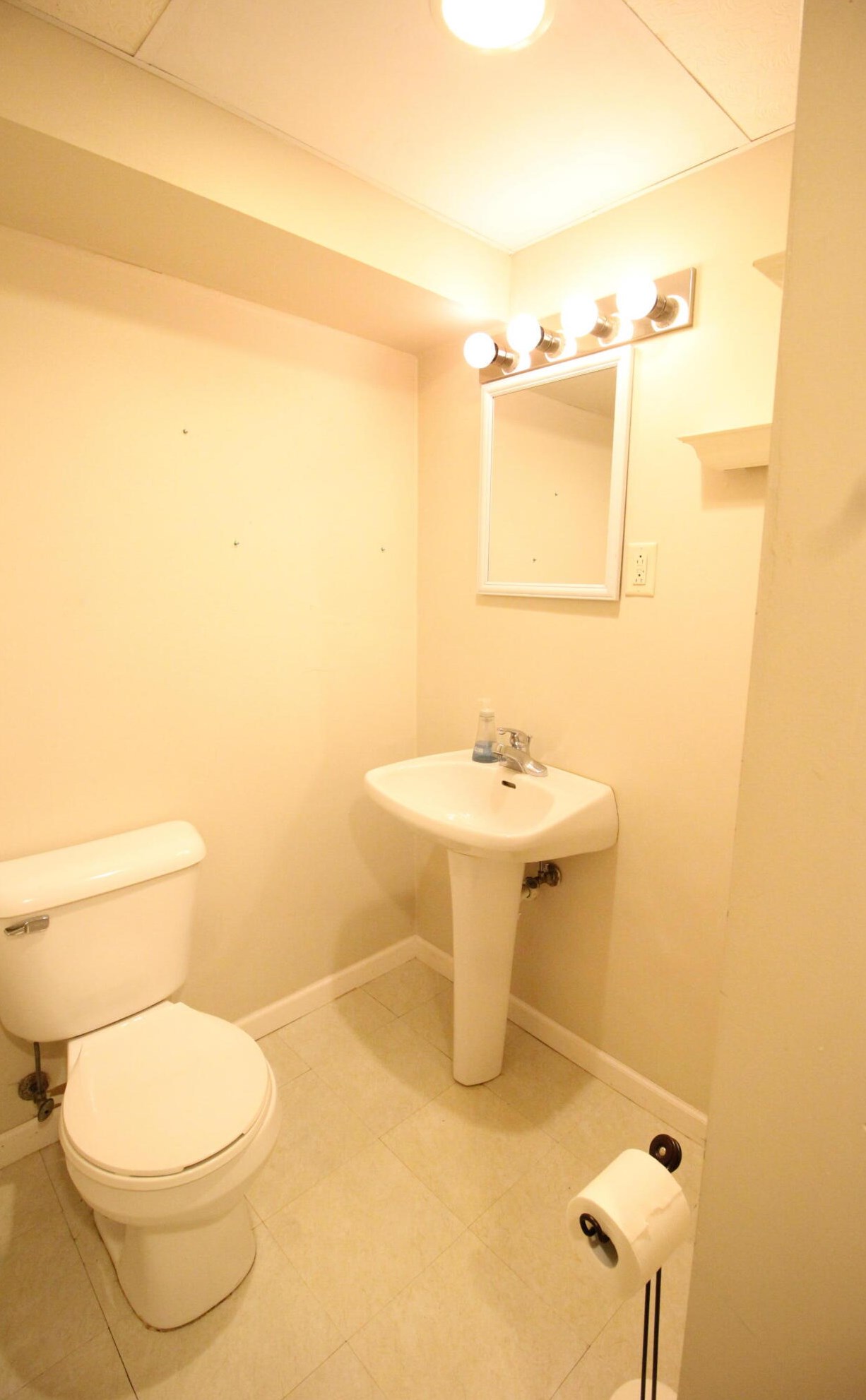 2333 60, Milwaukee WI 53219-2129 exterior