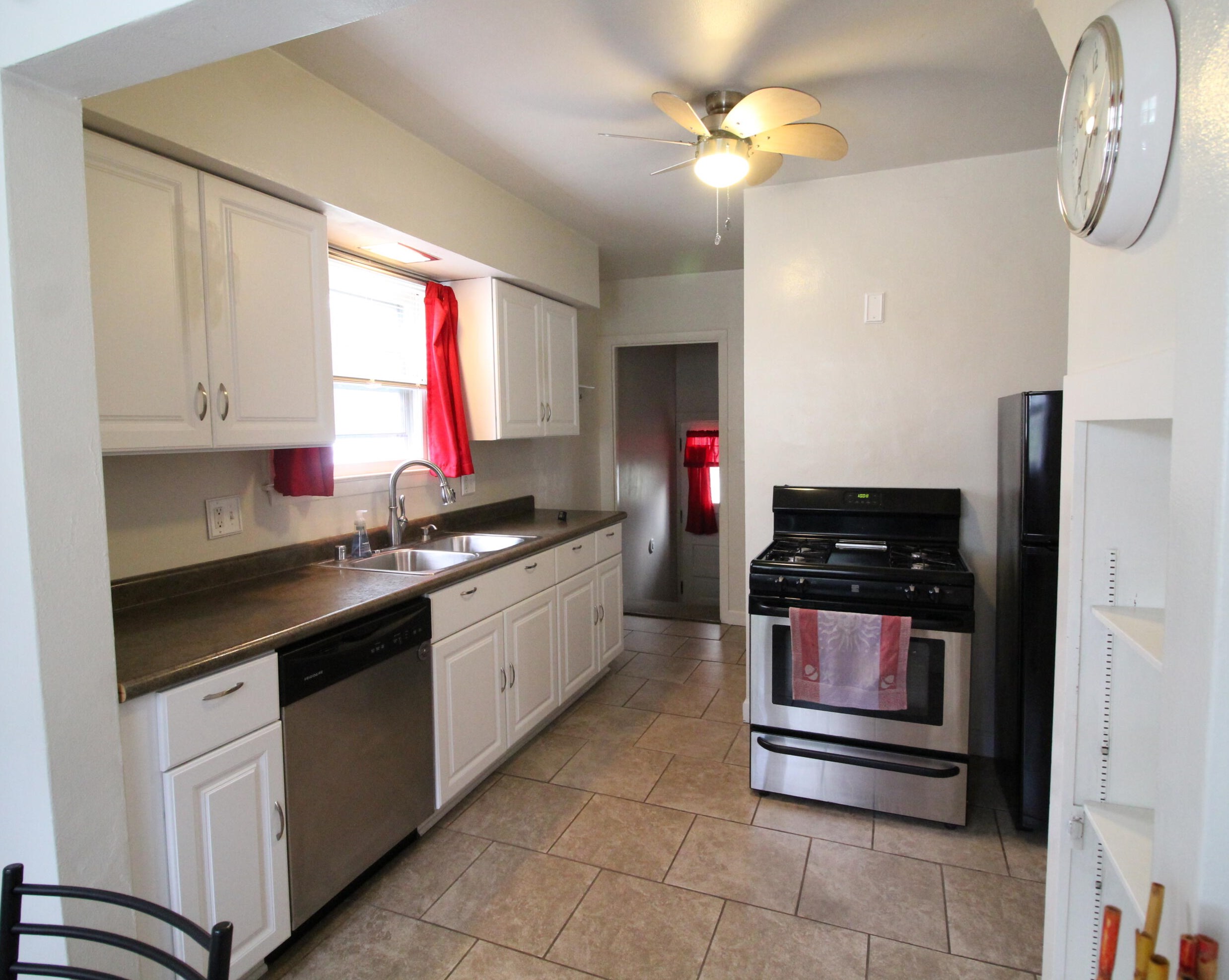 2333 60, Milwaukee WI 53219-2129 exterior