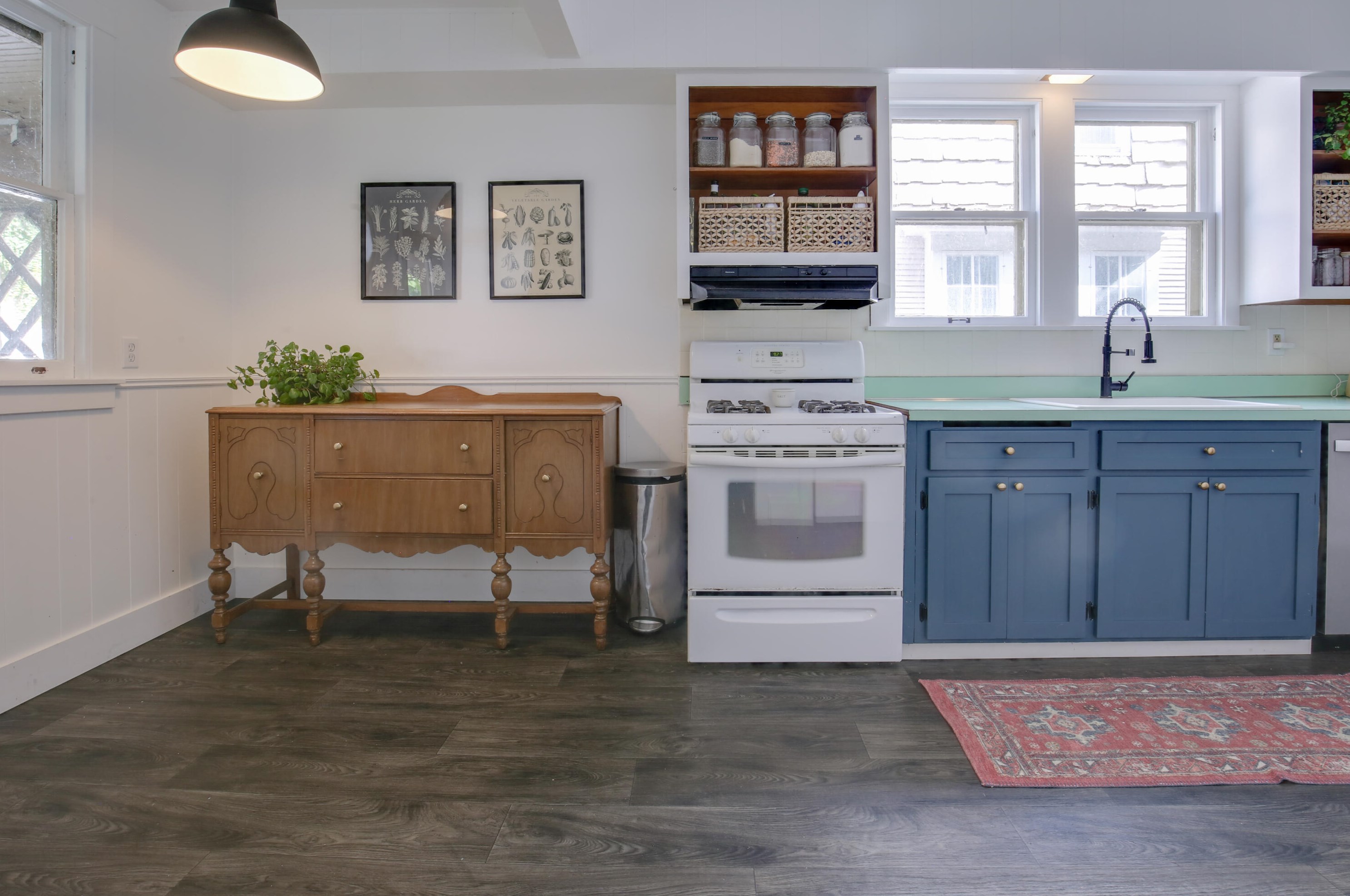 1638 Wisconsin Ave, Racine WI 53403-2770 exterior