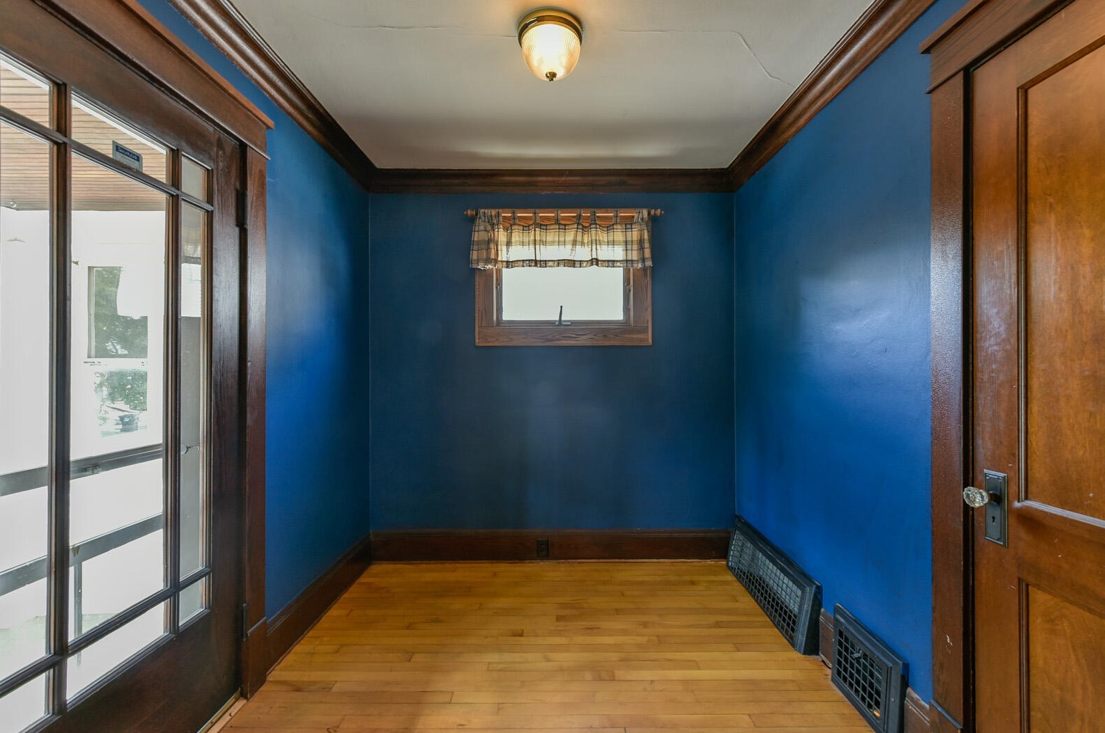 150 60, Milwaukee WI exterior