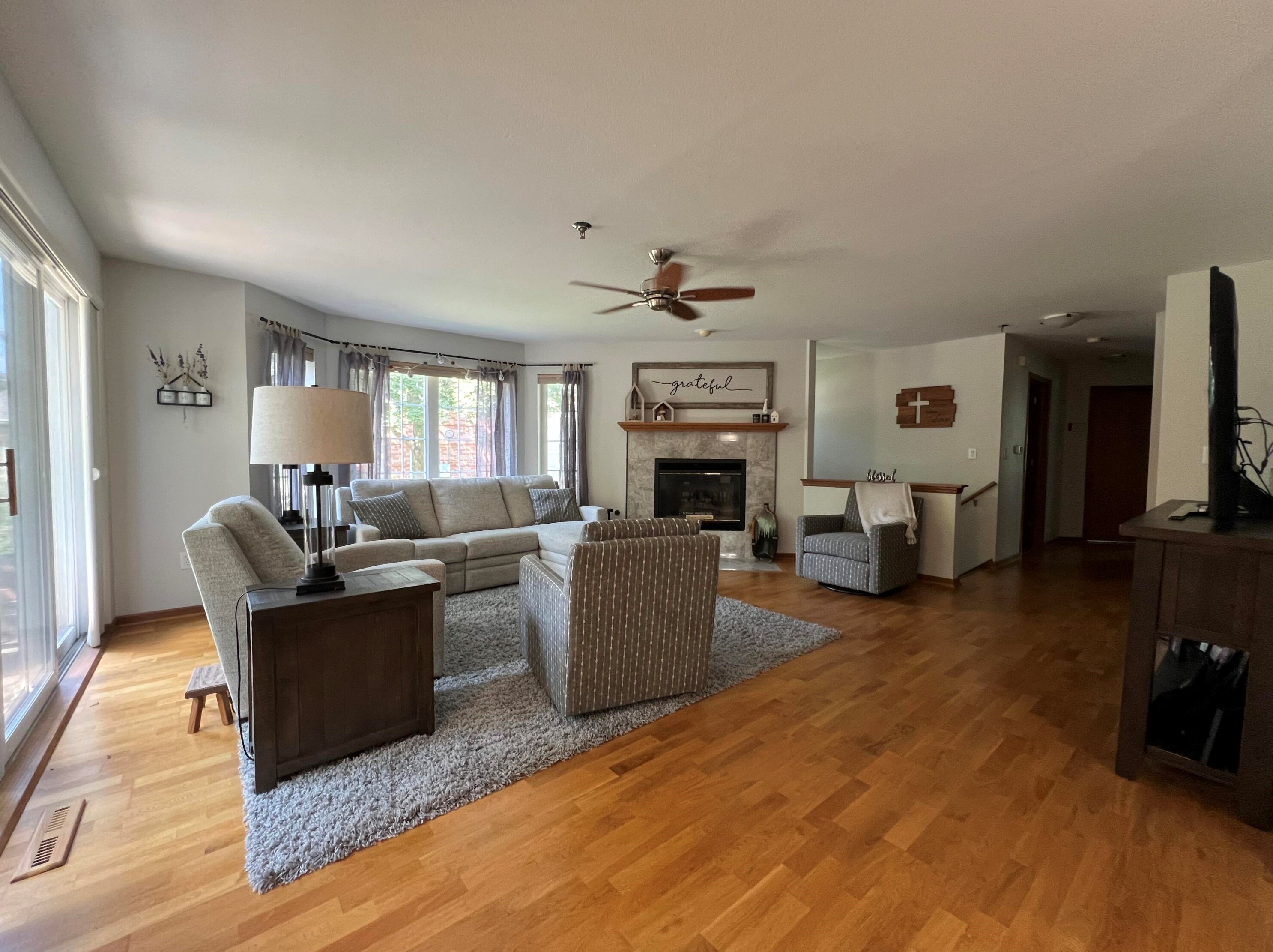 18880 Toldt Woods Dr #8, Brookfield, WI 53045