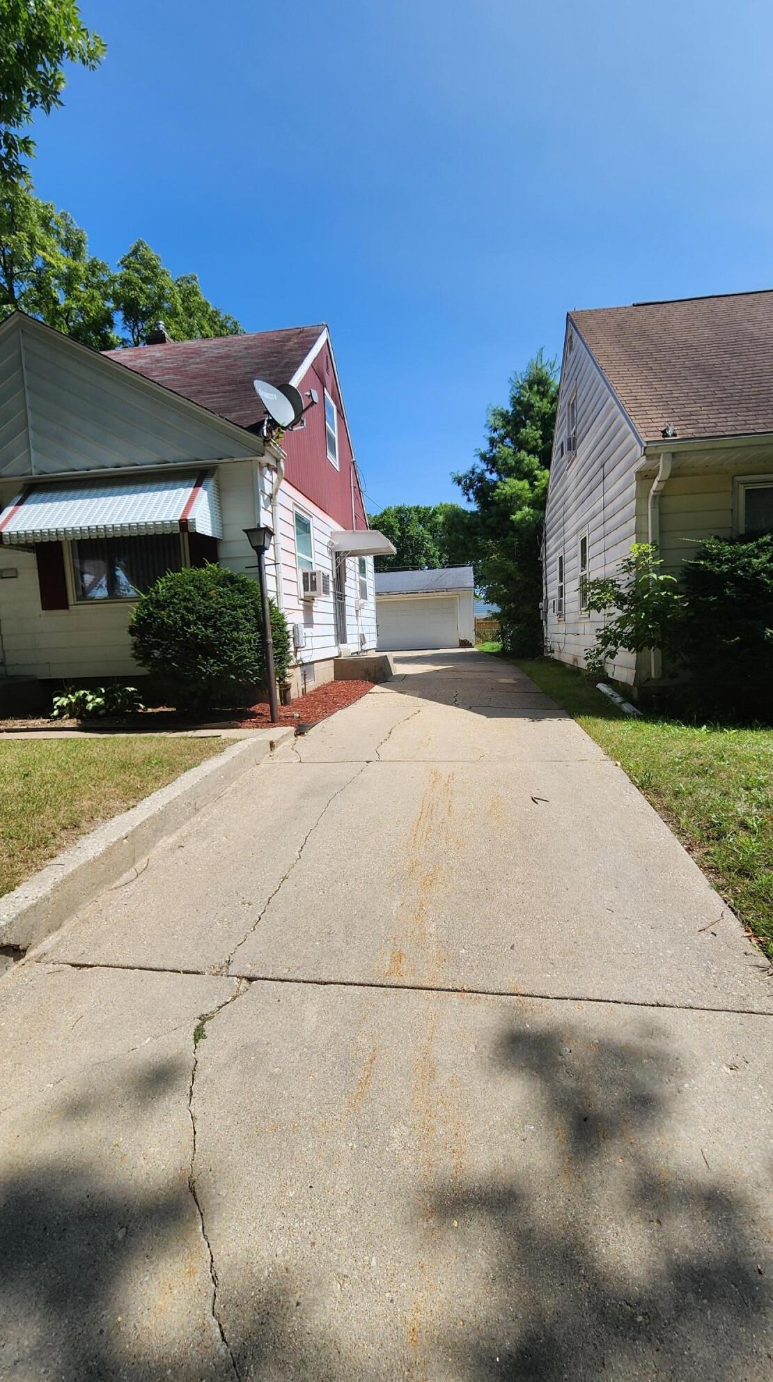 5516 N 56th St, Milwaukee, WI 53218