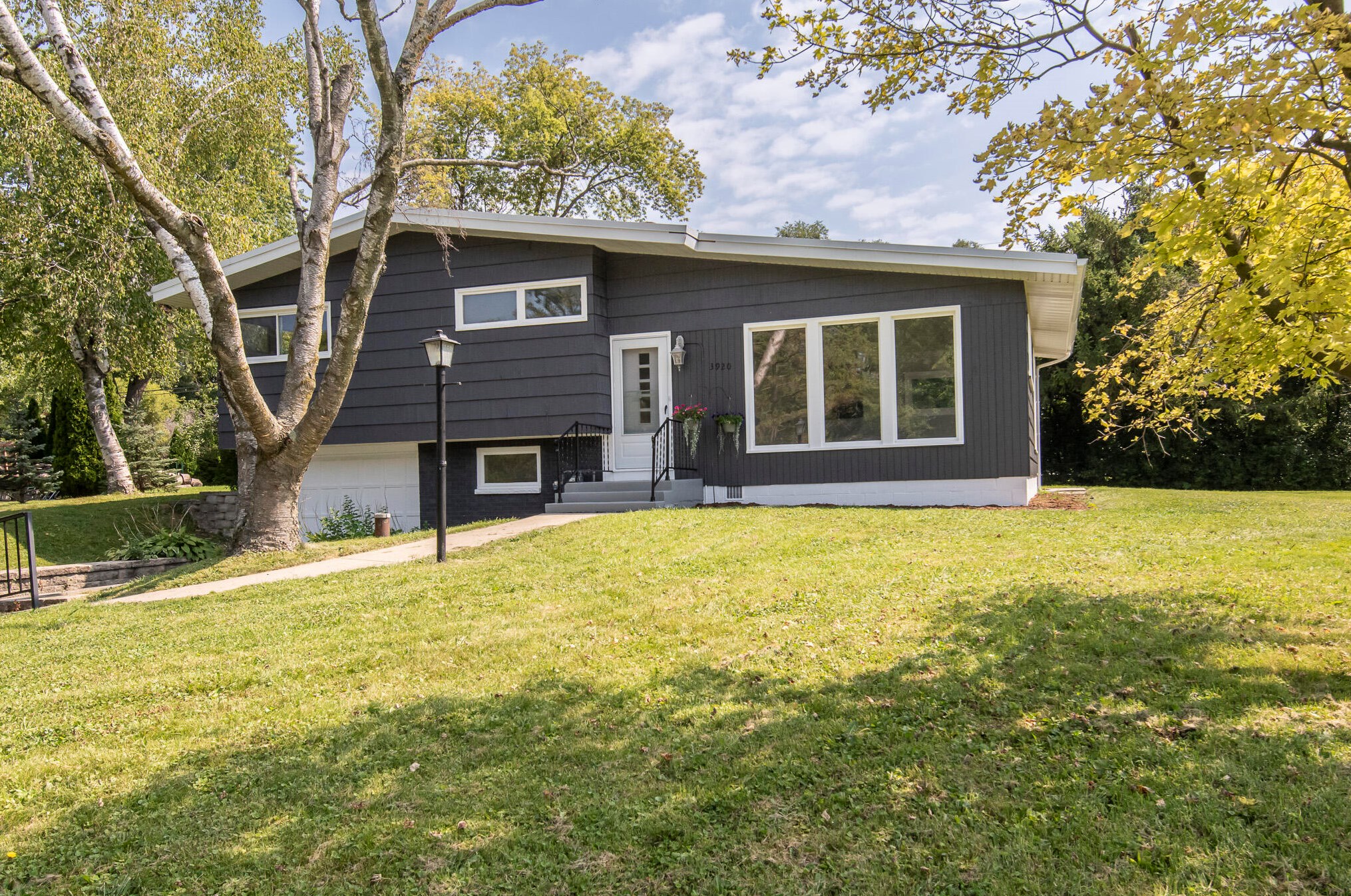 3920 N 144th St, Brookfield, WI 53005