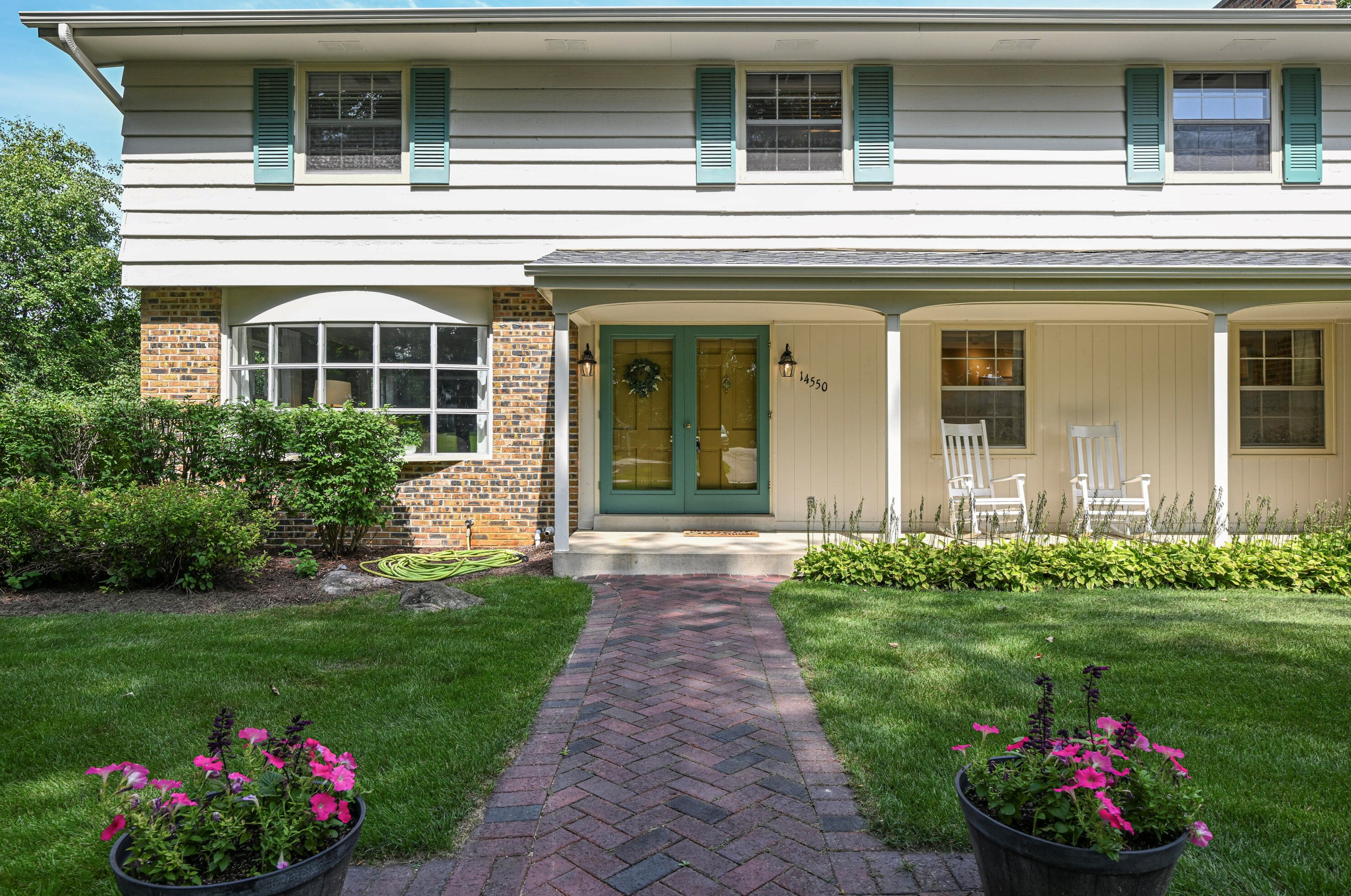14550 Woodridge Cir, Brookfield, WI 53005