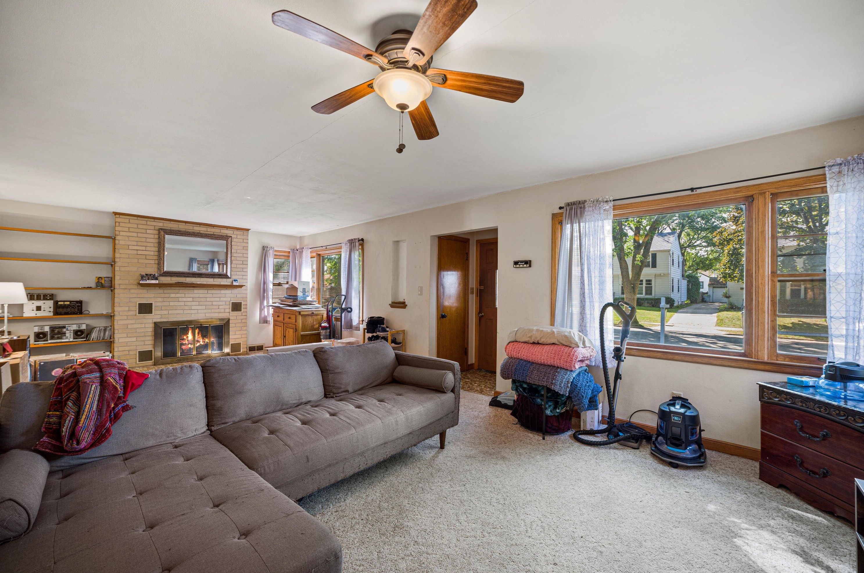 170 W Crawford Ave, Milwaukee, WI 53207