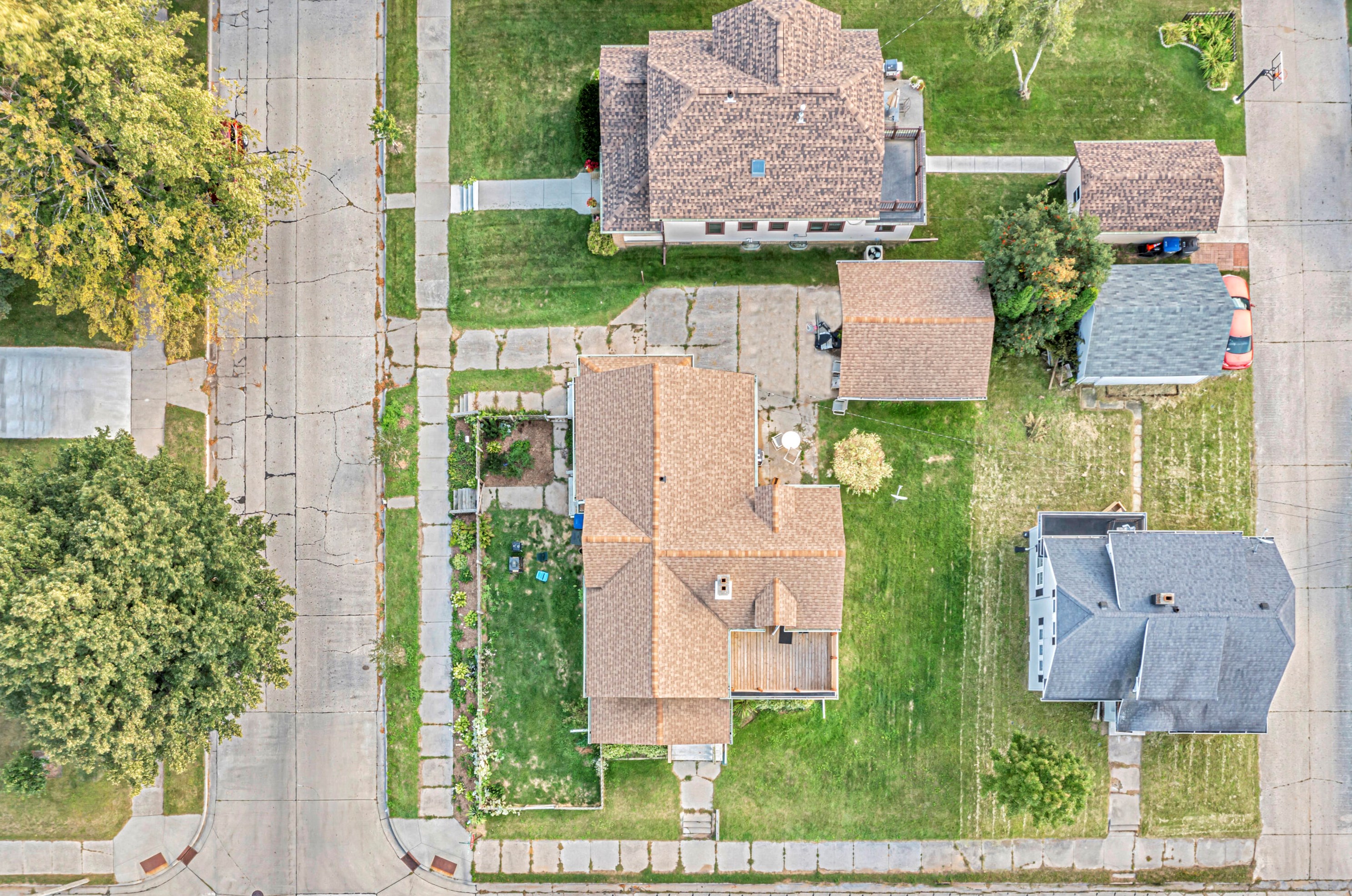 1237 Oakland Ave, Sheboygan WI  53081-5956 exterior