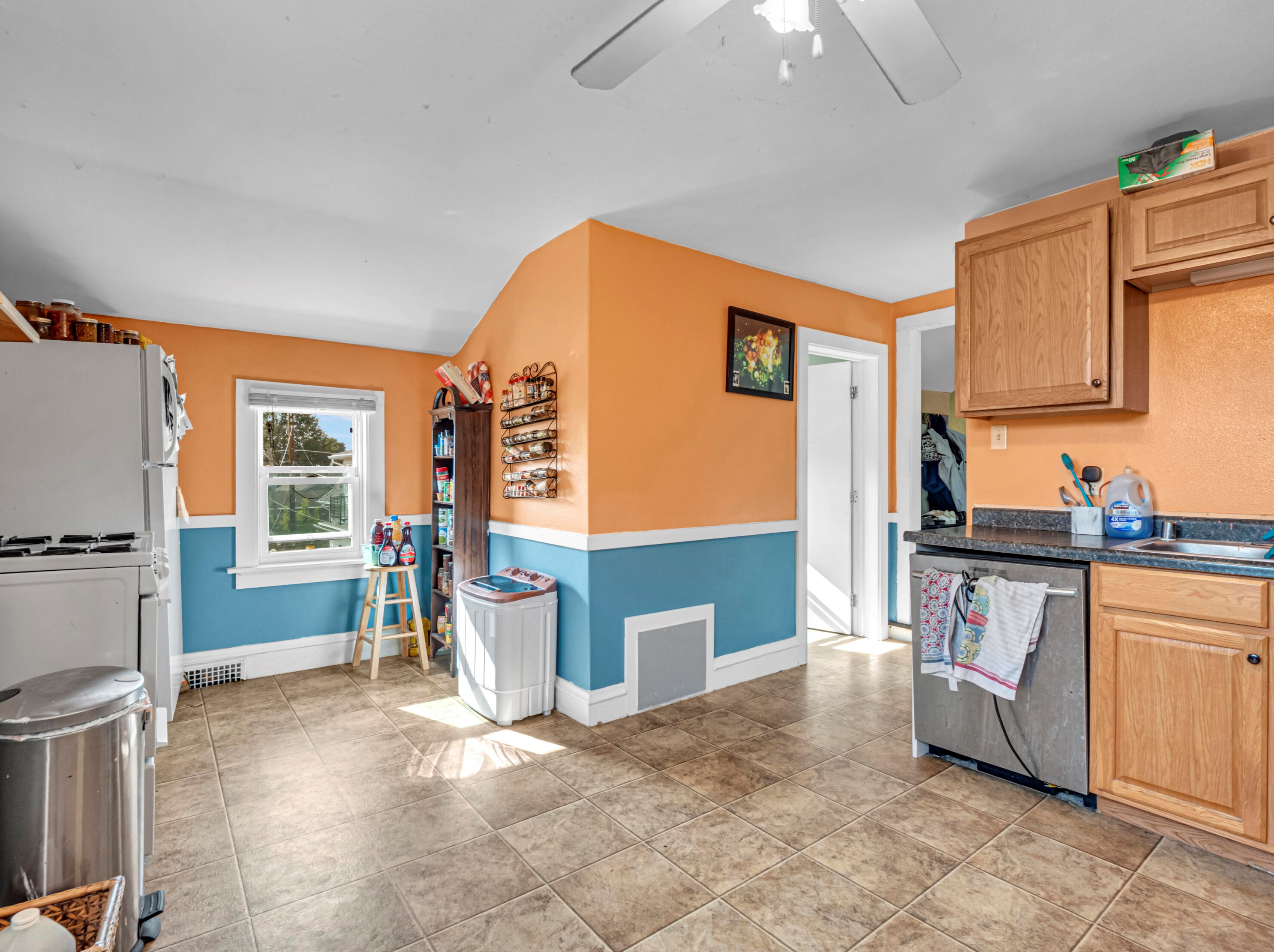 1237 Oakland Ave, Sheboygan WI  53081-5956 exterior