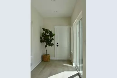 6253 W Foxtown Dr, Mequon, WI 53092 - Photo 22