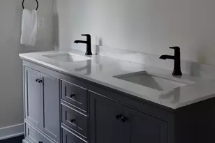 6253 W Foxtown Dr, Mequon, WI 53092 - Photo 26