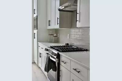 6253 W Foxtown Dr, Mequon, WI 53092 - Photo 16