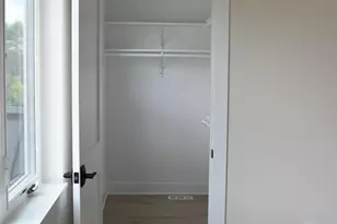 6253 W Foxtown Dr, Mequon, WI 53092 - Photo 30