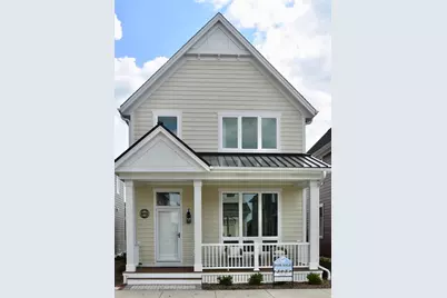 6253 W Foxtown Dr, Mequon, WI 53092 - Photo 1