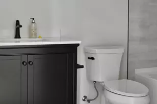 6253 W Foxtown Dr, Mequon, WI 53092 - Photo 28