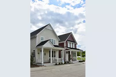 6253 W Foxtown Dr, Mequon, WI 53092 - Photo 2