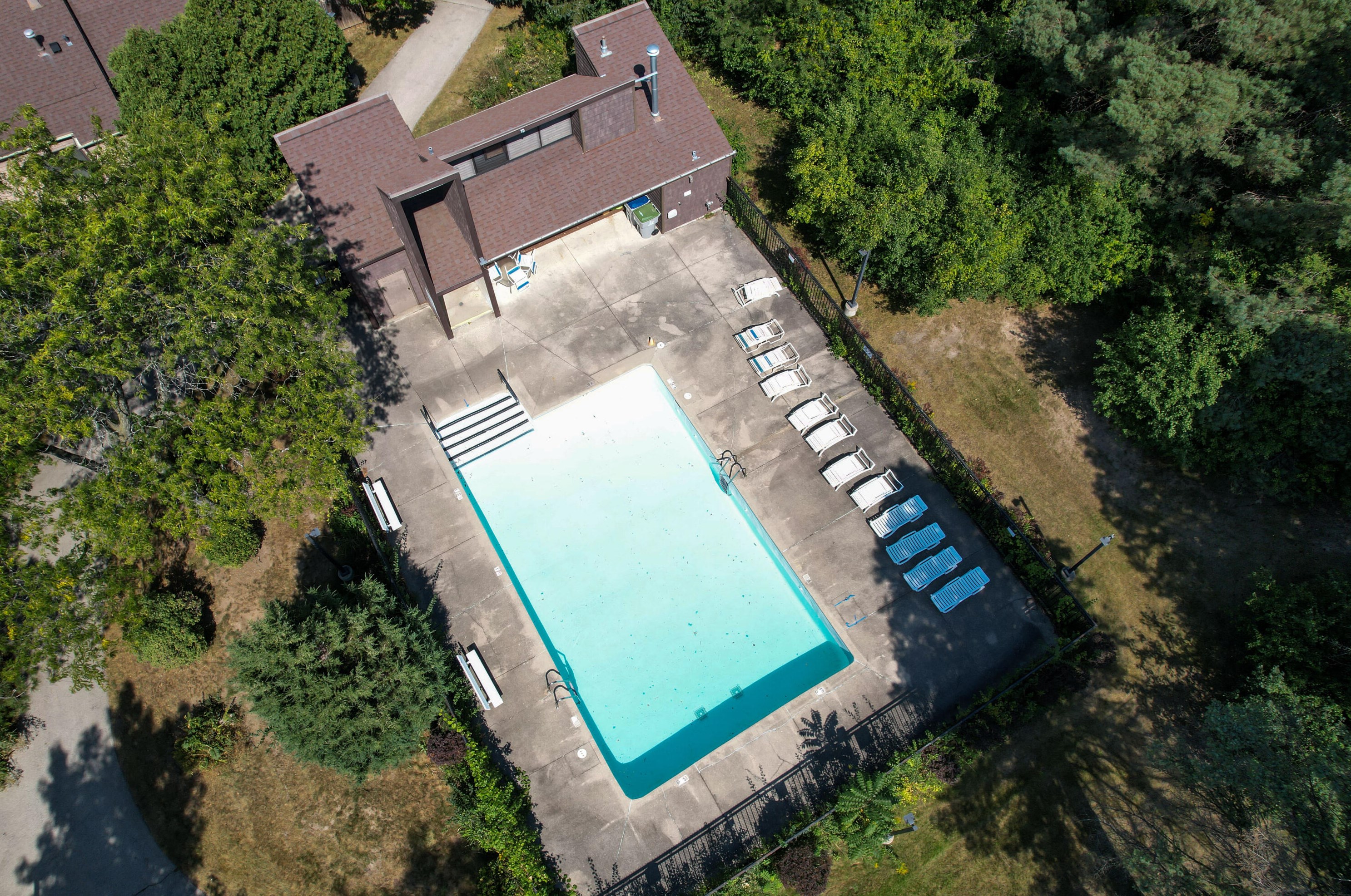 6913 Glenbrook Rd, Milwaukee WI  53223-1111 exterior