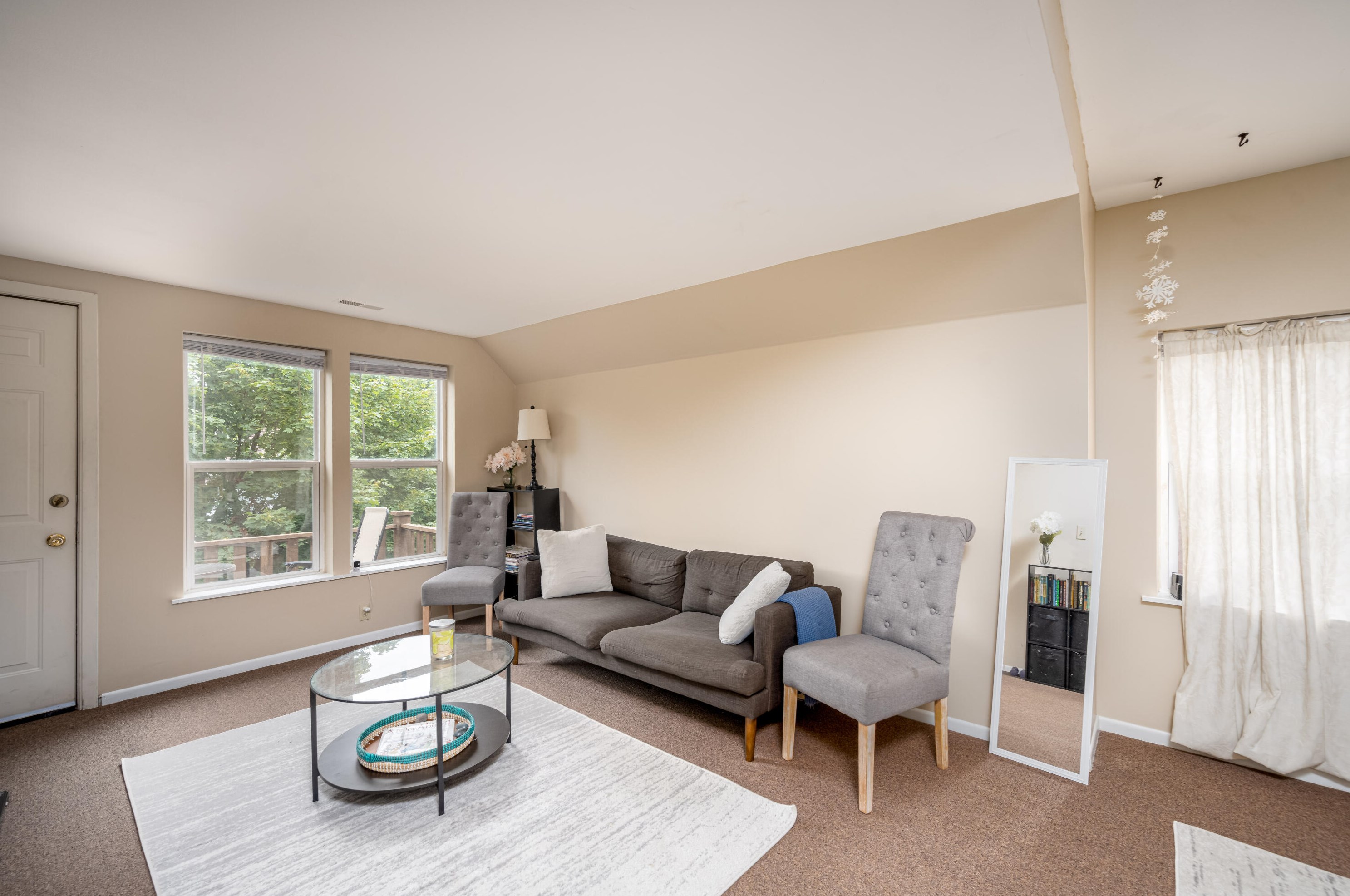 3321 N Pierce St #3321a, Milwaukee, WI 53212