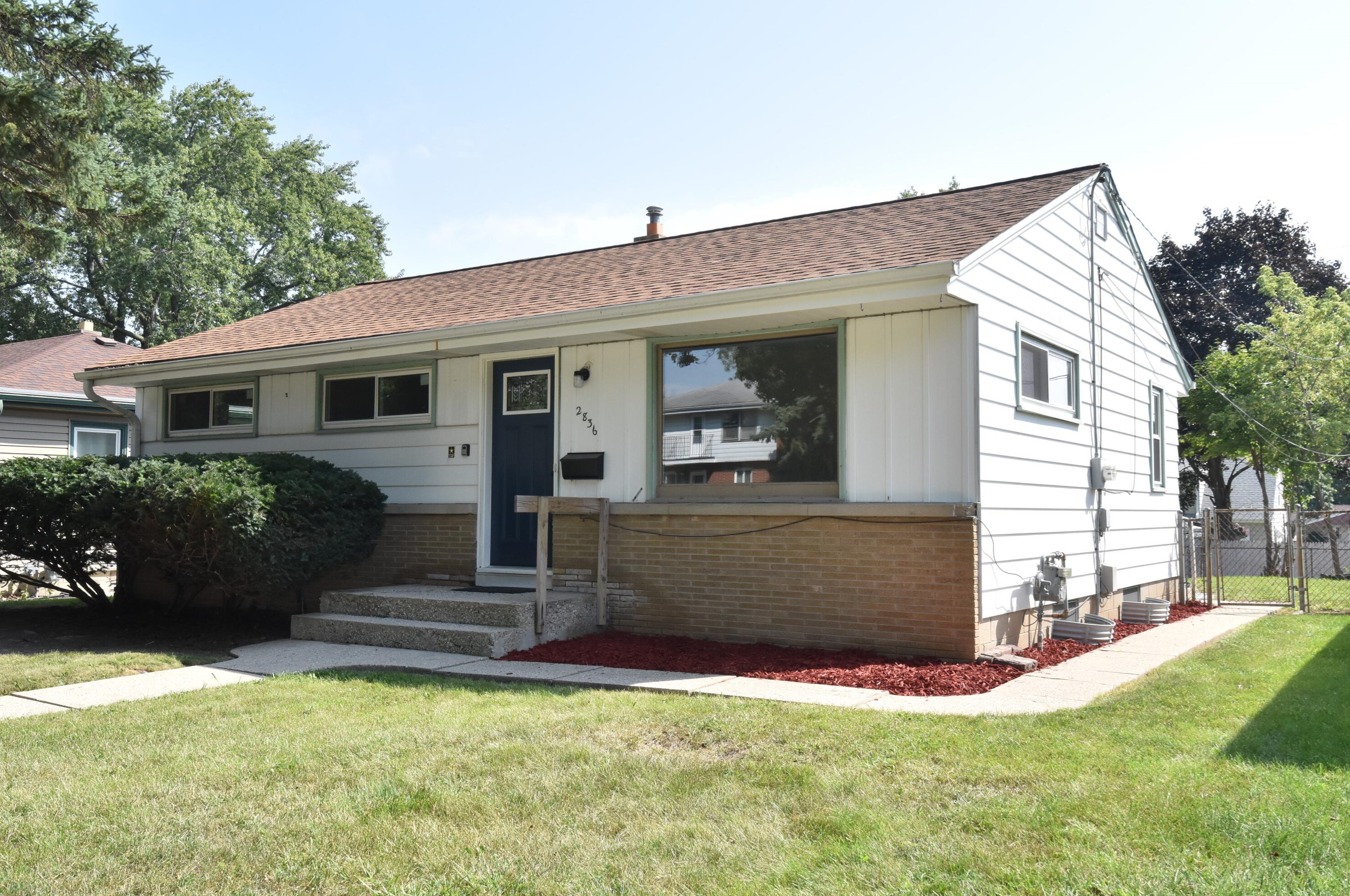 2836 S 69th St, Milwaukee, WI 53219