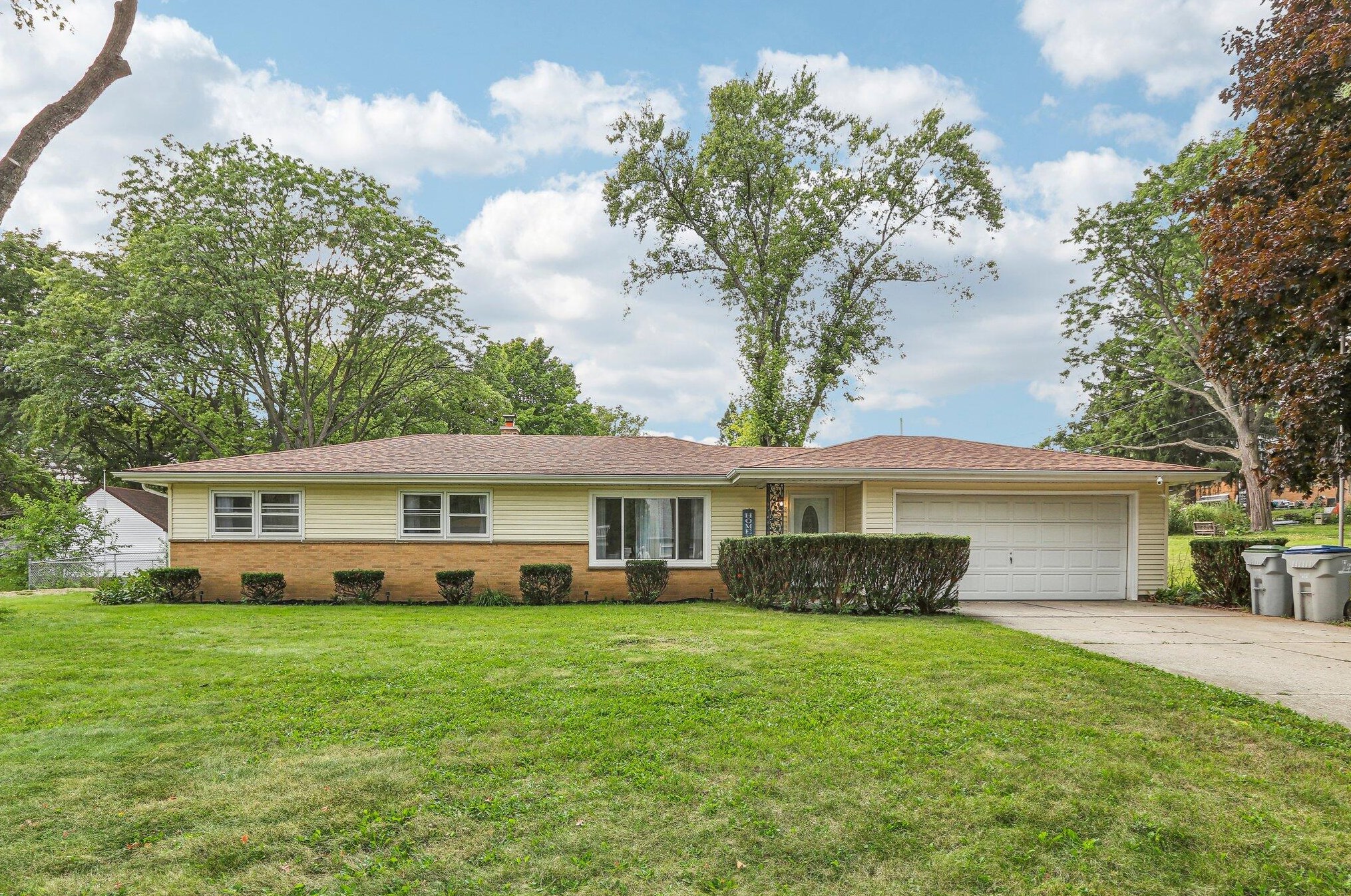 7373 N 42nd St, Milwaukee, WI 53209