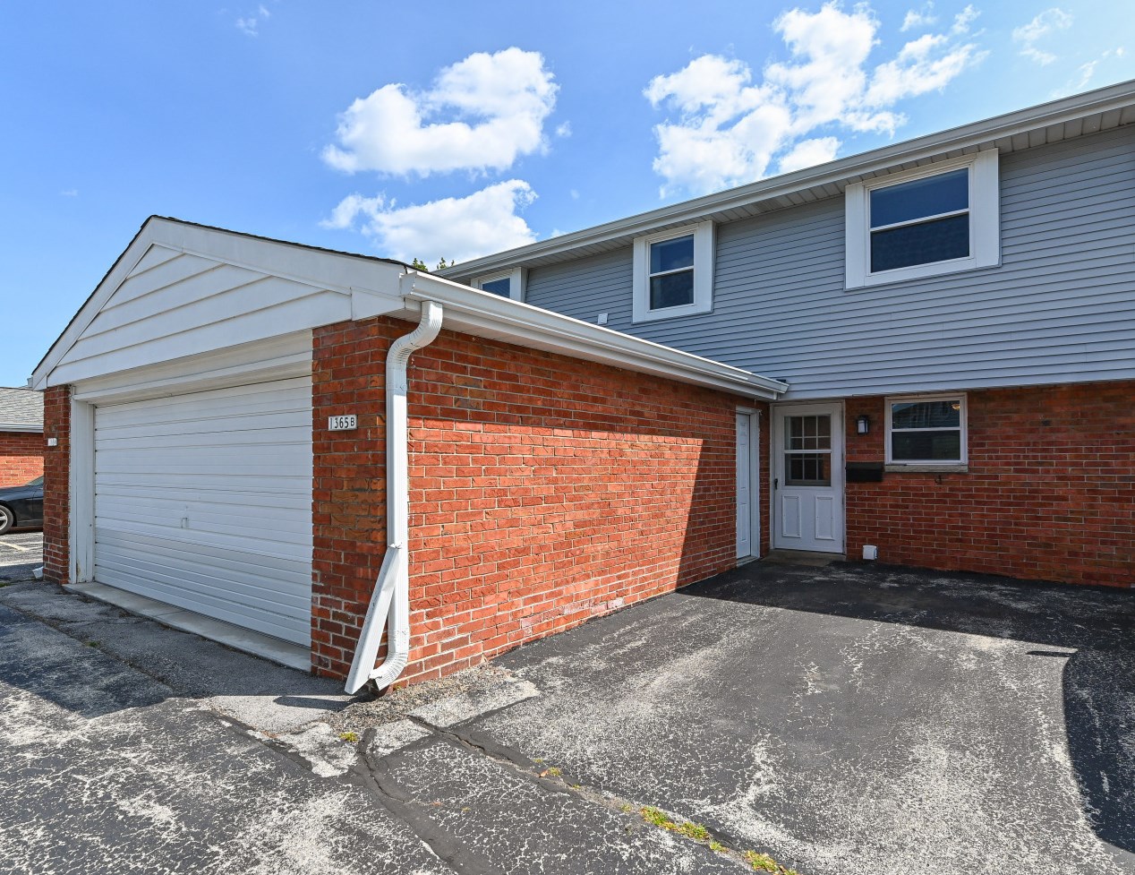 1365 Josephine St, Waukesha, WI 53186-2660