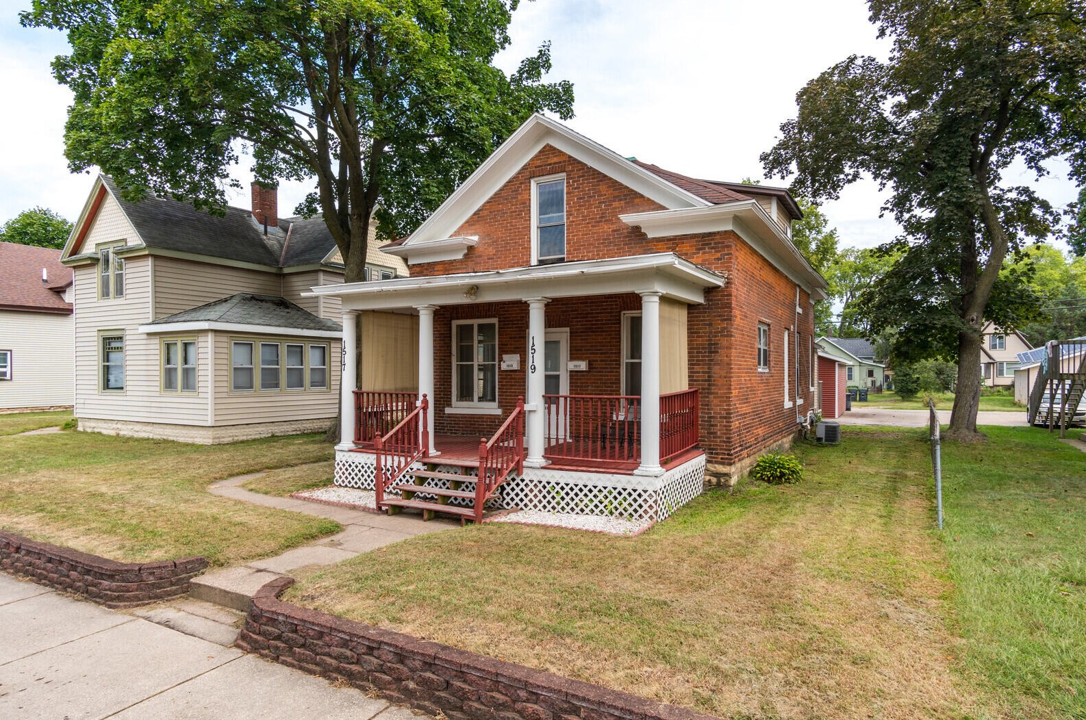 1517 Market St #1519, La Crosse, WI 54601