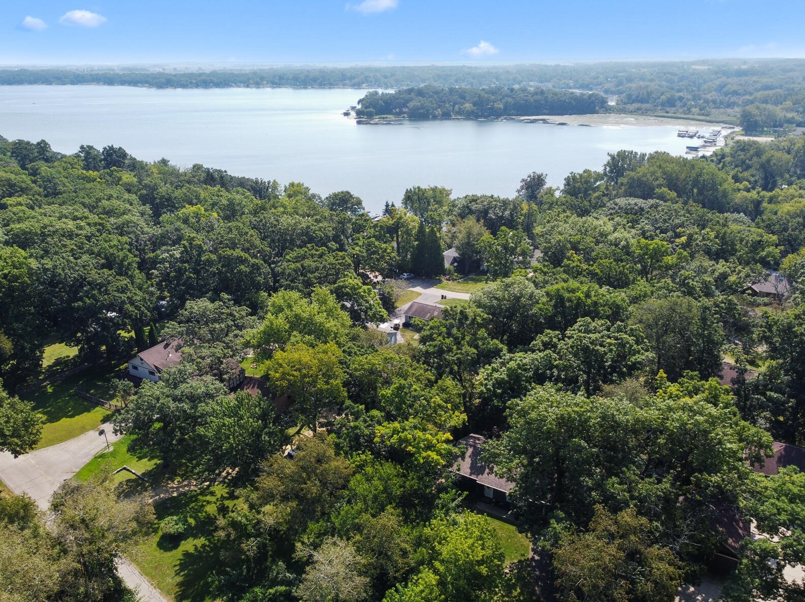 4523 Silverwood Dr, Delavan, WI 53115