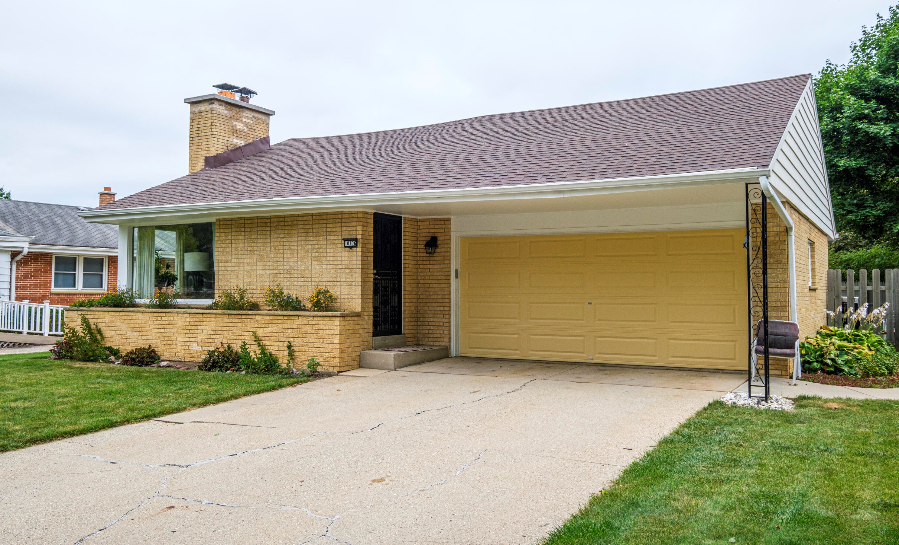 10106 W Fiebrantz Ave, Milwaukee, WI 53222
