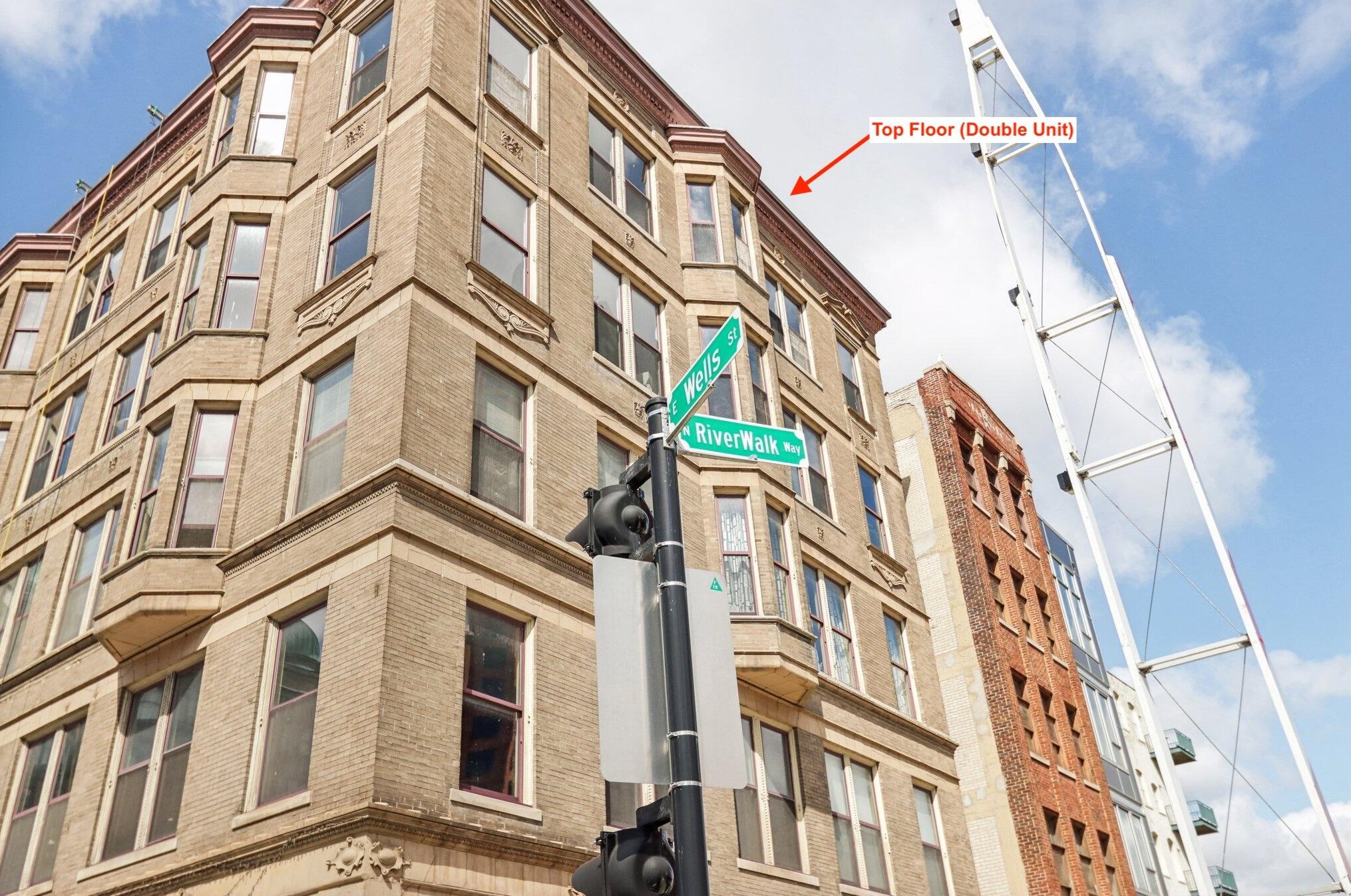 108 Wells St, Milwaukee, WI 53203-3525