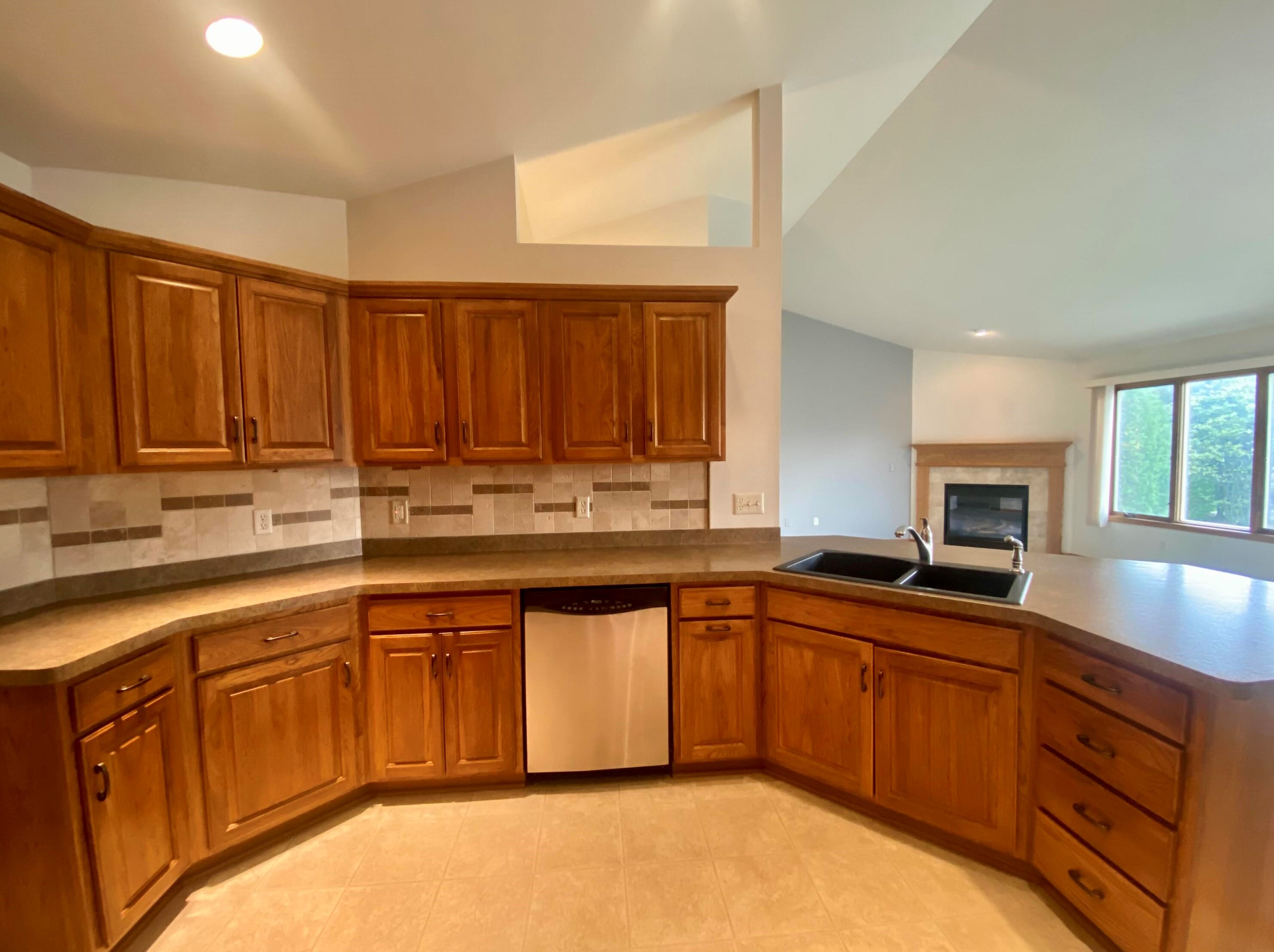 127 S 2nd St, Oostburg, WI 53070