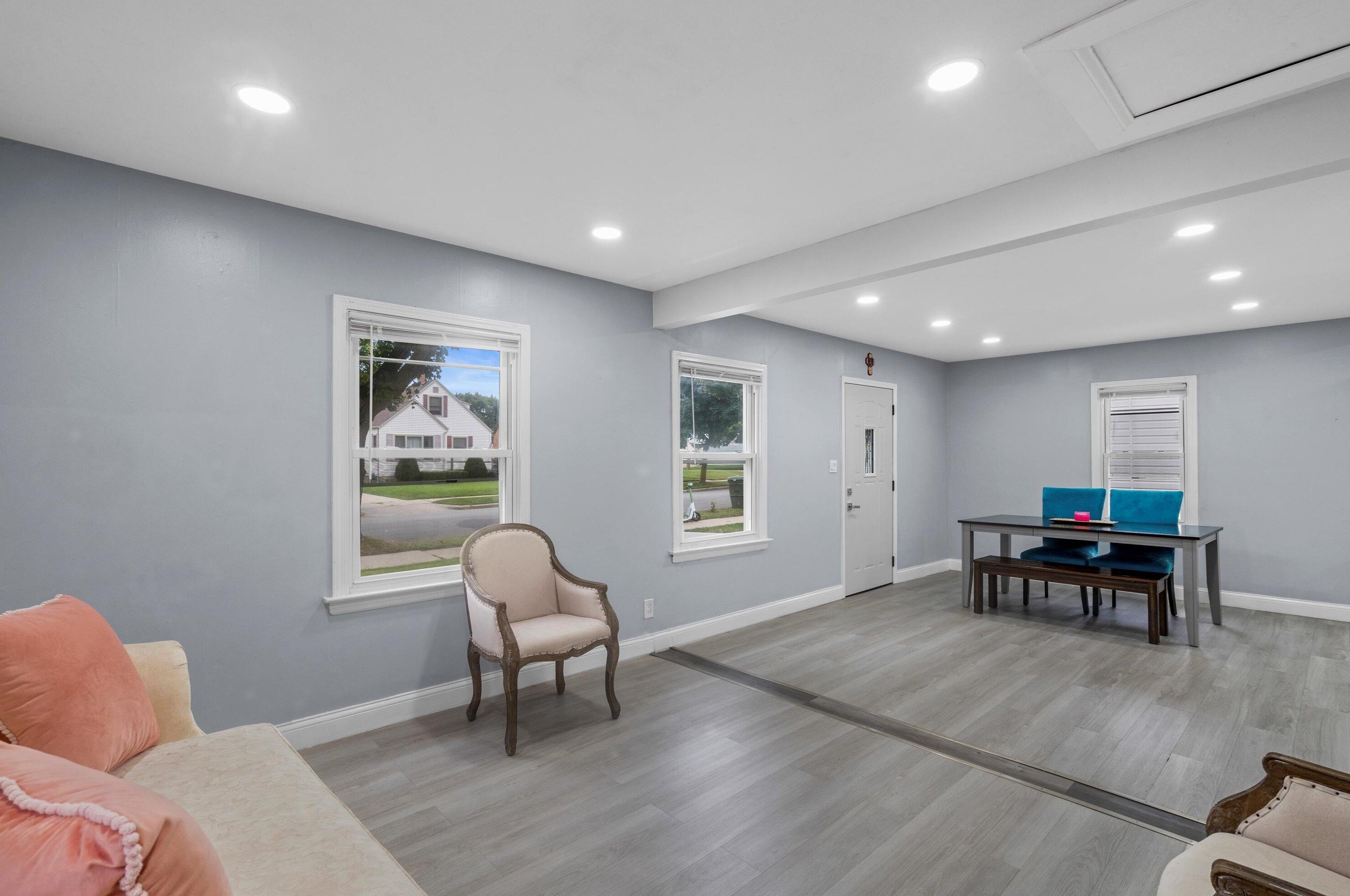 3445 3rd St, Milwaukee, WI 53212-1430