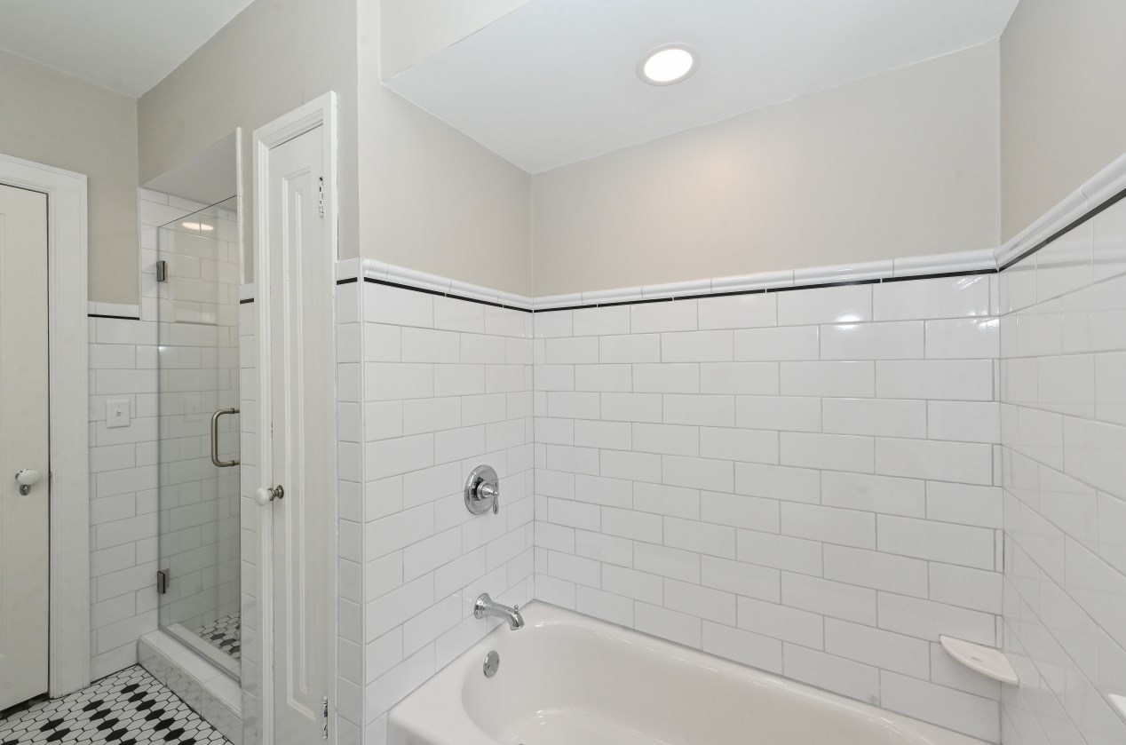 2365 91, Milwaukee WI 53226-1832 exterior