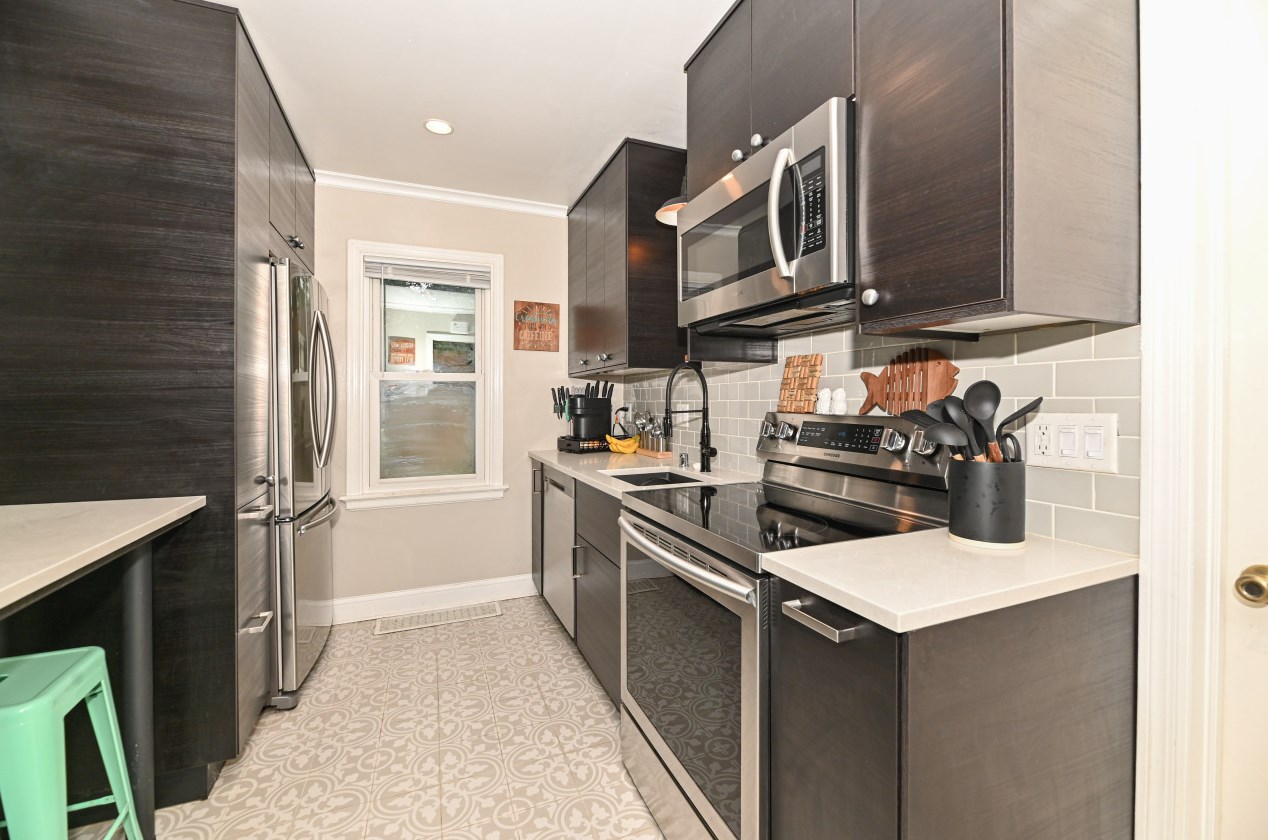 1018 105th St, Milwaukee WI 53227-3516 exterior