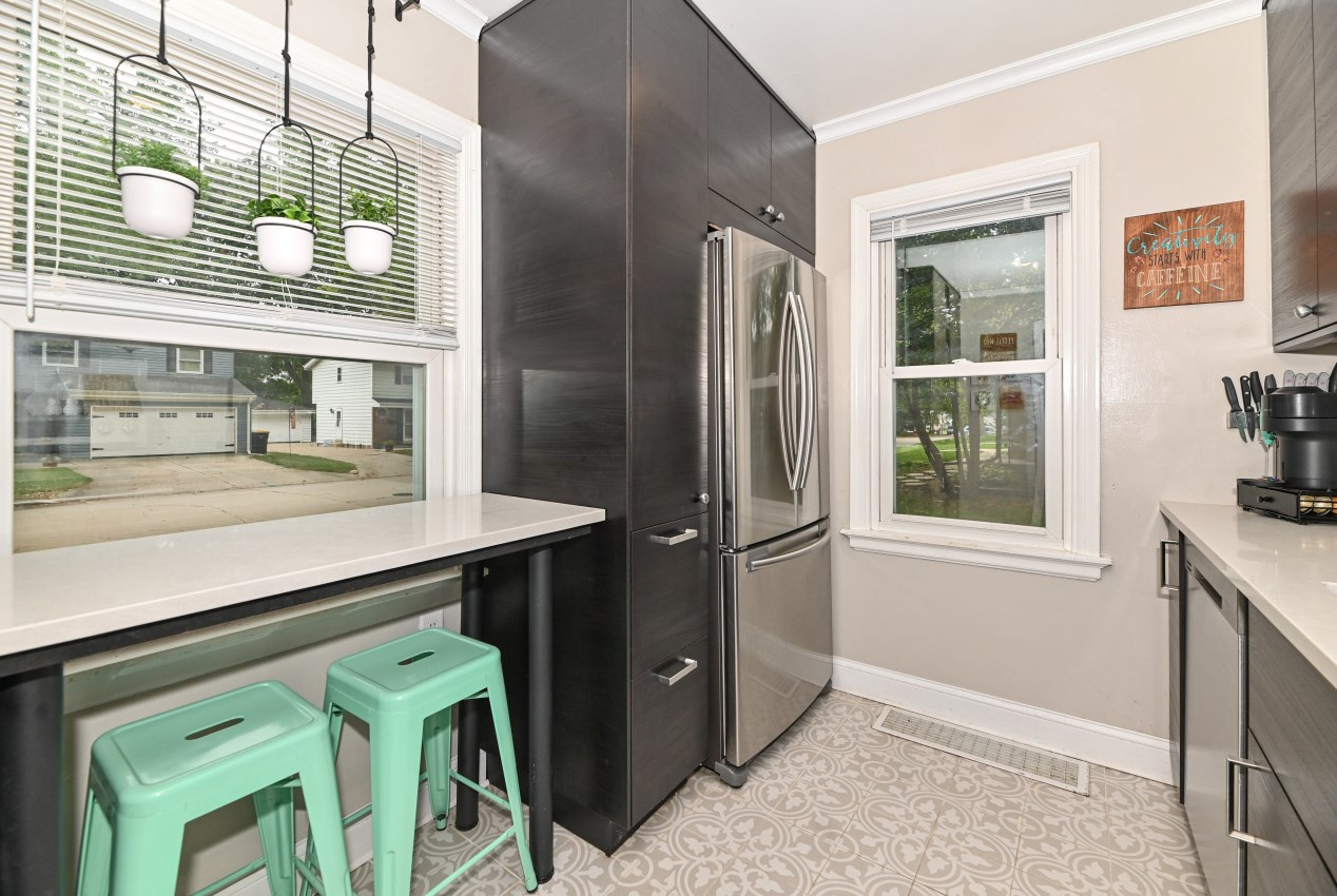 1018 105th St, Milwaukee WI 53227-3516 exterior