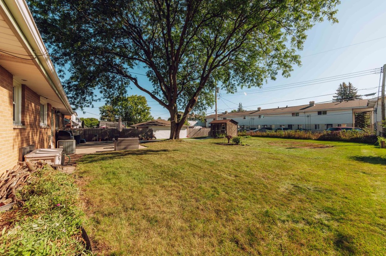 3666 77 St, Milwaukee WI 53220-1146 exterior