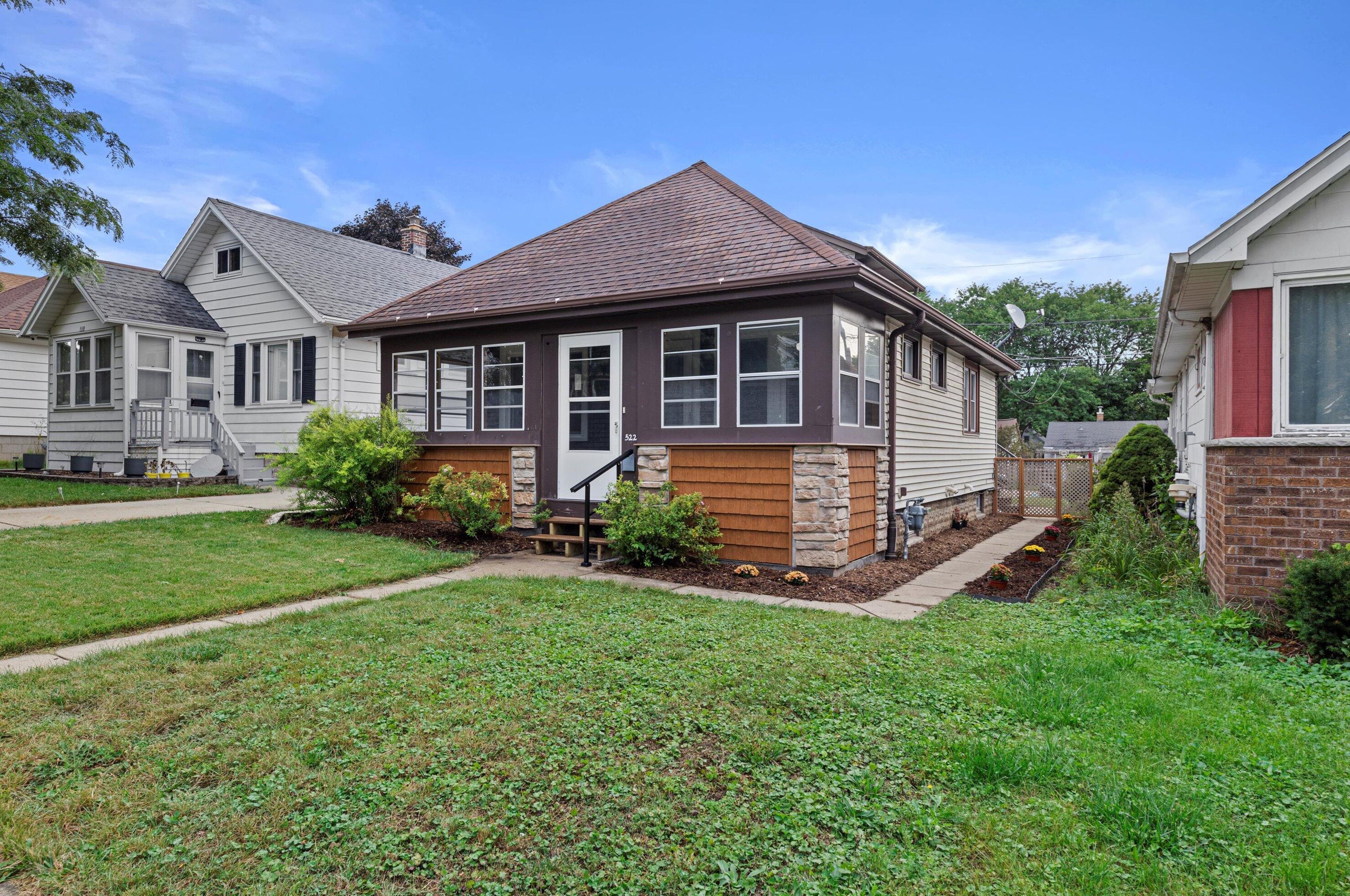 522 S 66th St, Milwaukee, WI 53214
