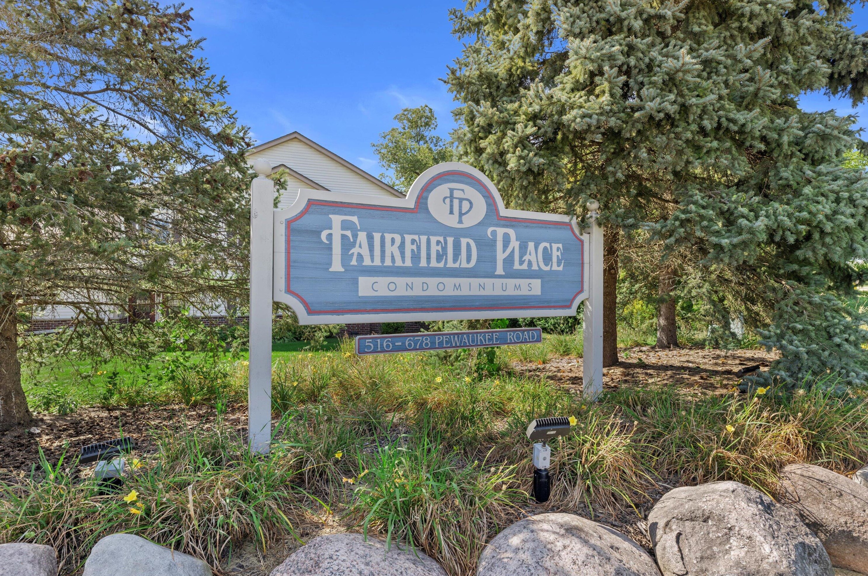678 Pewaukee Rd #a, Pewaukee, WI 53072