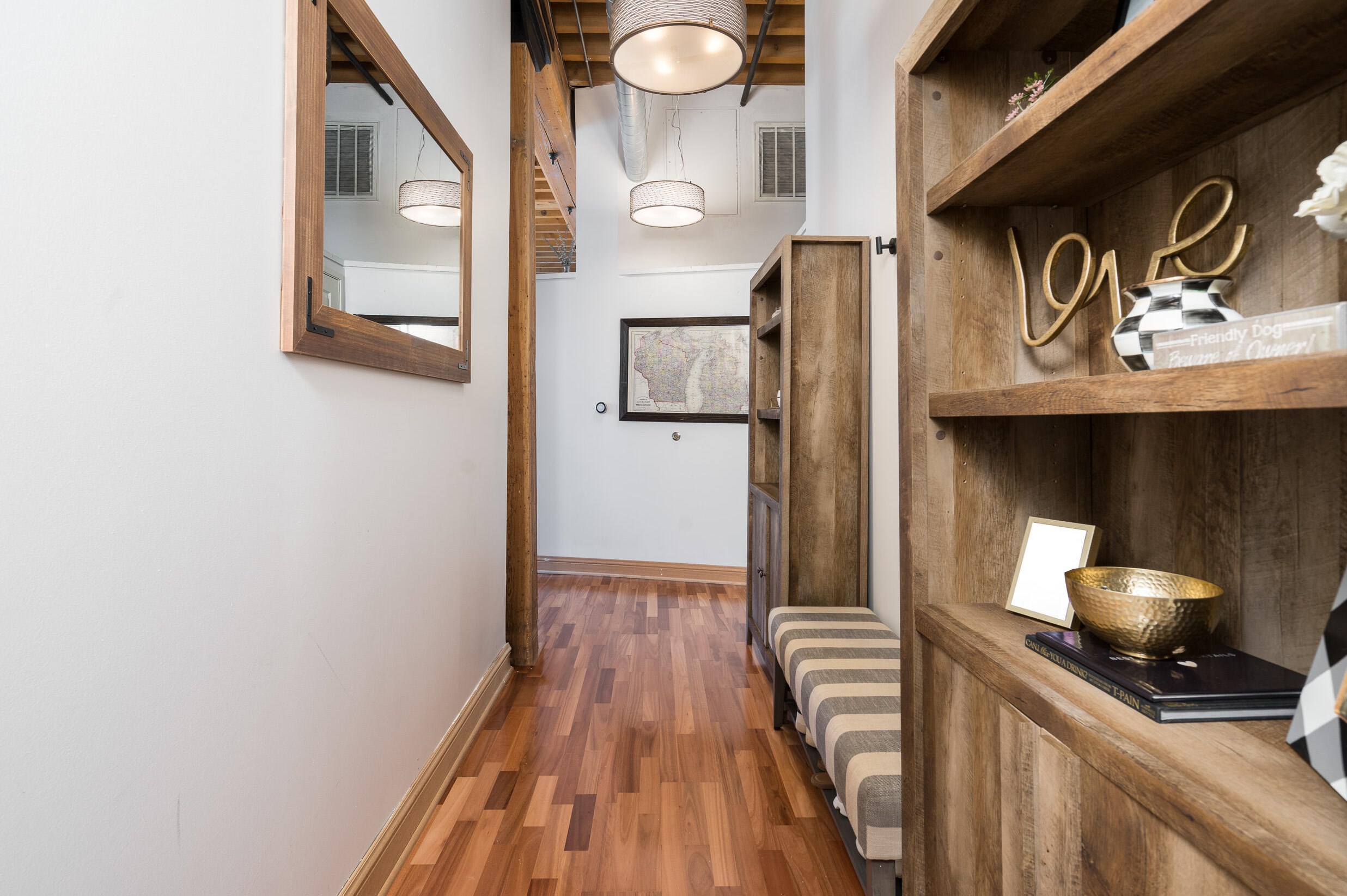 141 Water St, Milwaukee, WI 53202-6089