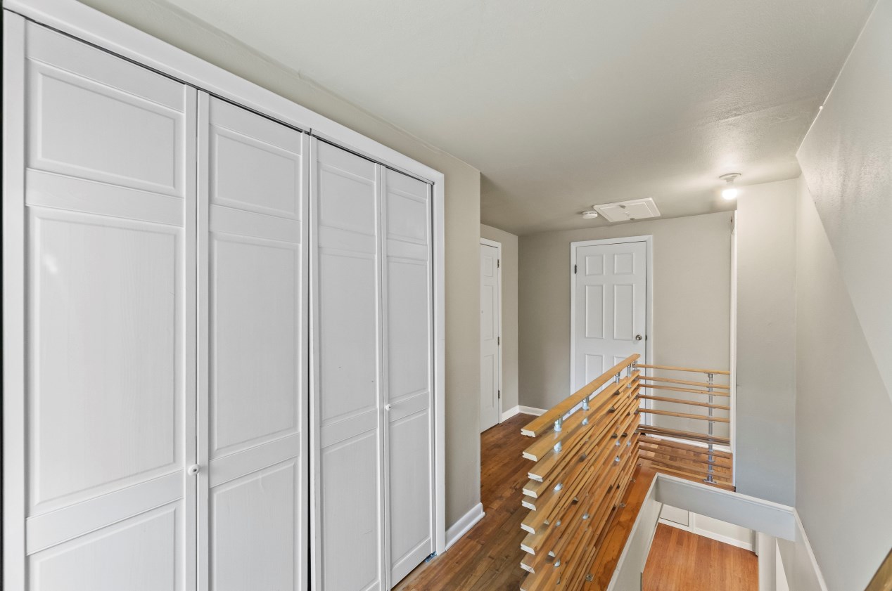 2201 Holt Ave, Milwaukee WI  53207-3141 exterior