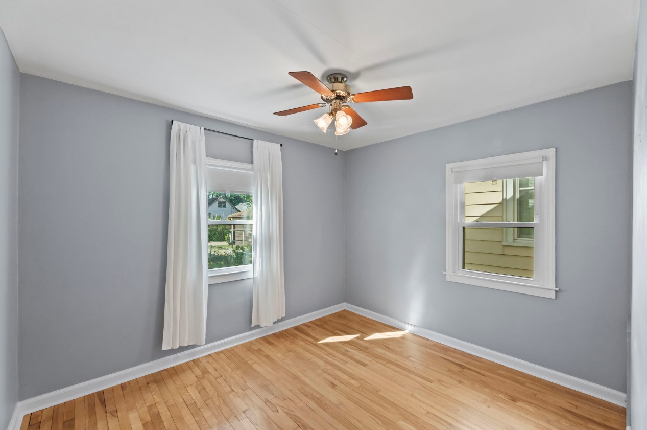 2201 Holt Ave, Milwaukee WI  53207-3141 exterior