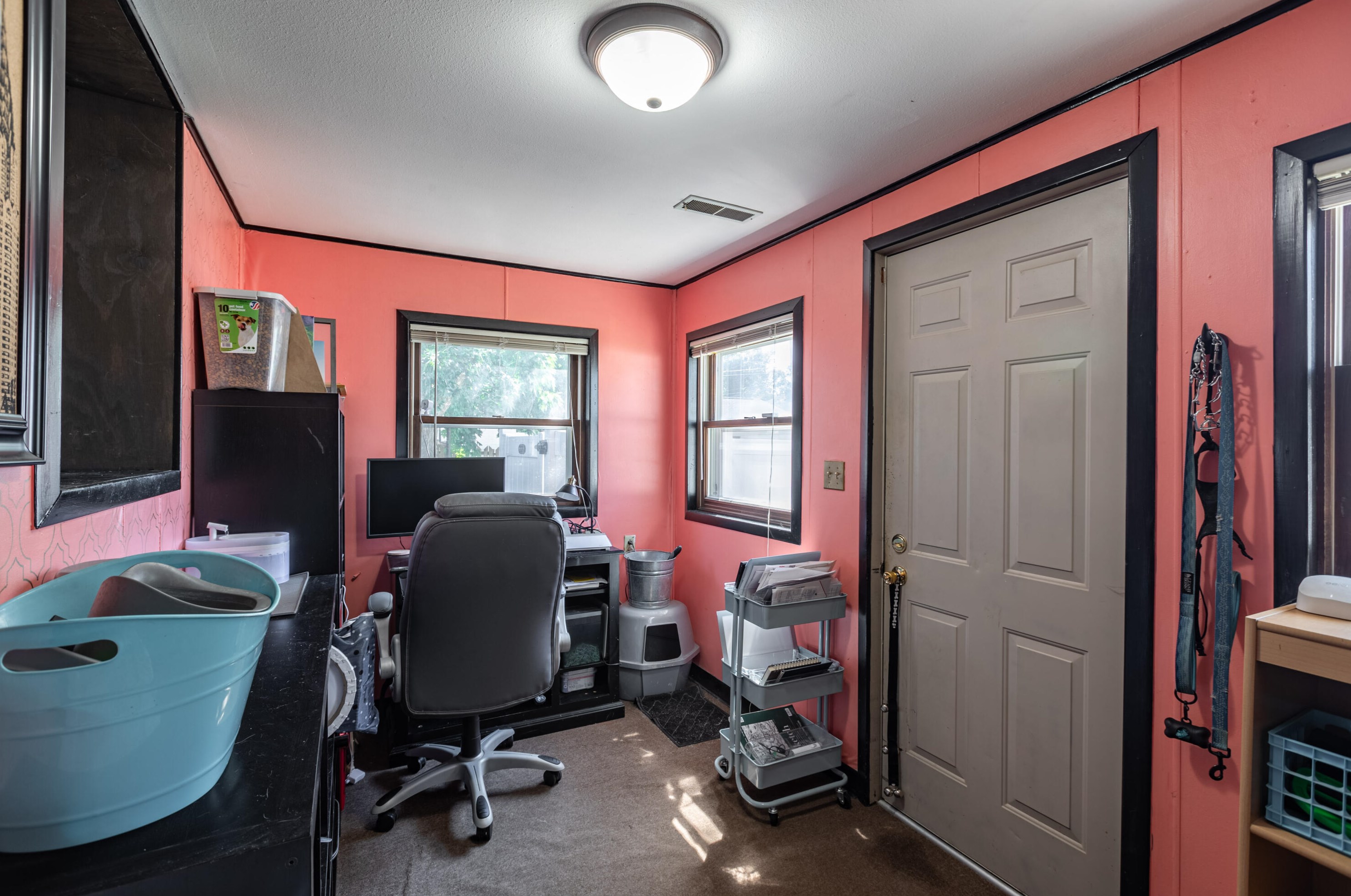 2017 Charles St, La Crosse, WI 54603