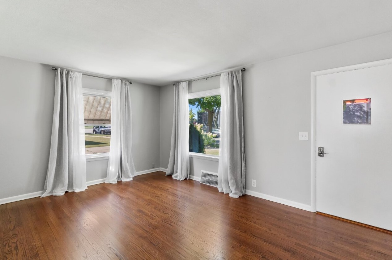 5065 W Fillmore Dr, Milwaukee, WI 53219