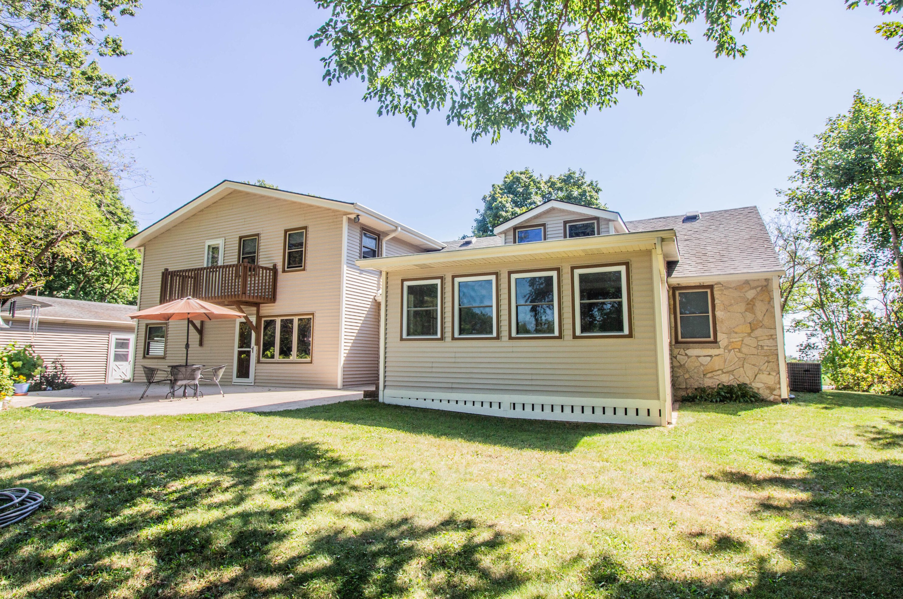 11322 Western Ave, Cedarburg, WI 53012