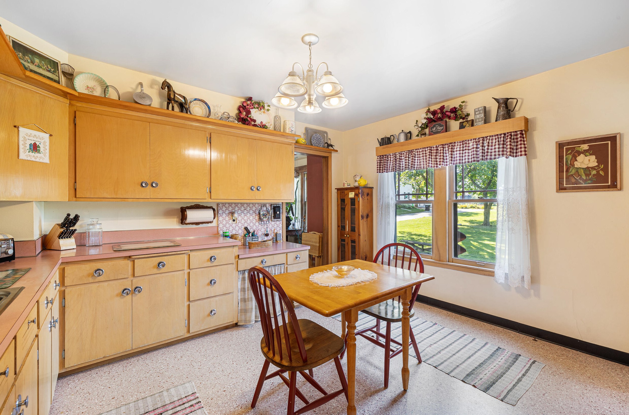 1723 Harrison St, New Holstein, WI 53061